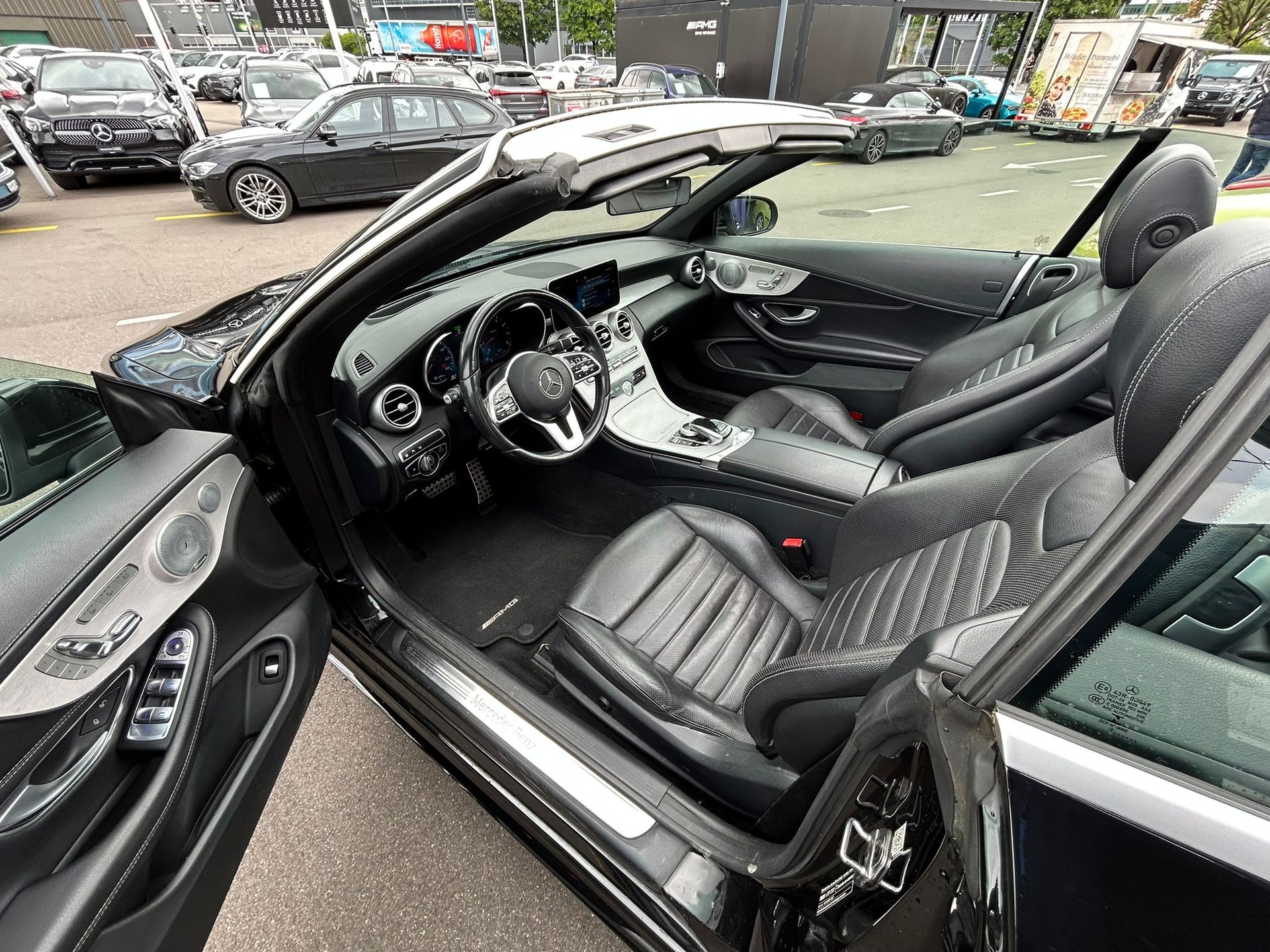 MERCEDES-BENZ C 200 AMG Line Cabriolet 4Matic 9G-Tronic-image-5