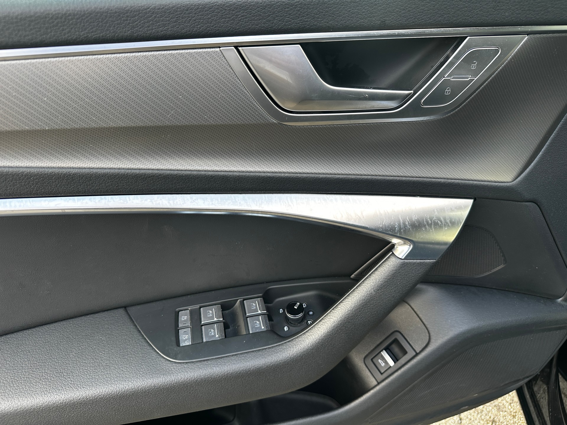 AUDI A6 Avant 50 TDI Sport quattro tiptronic-image-11