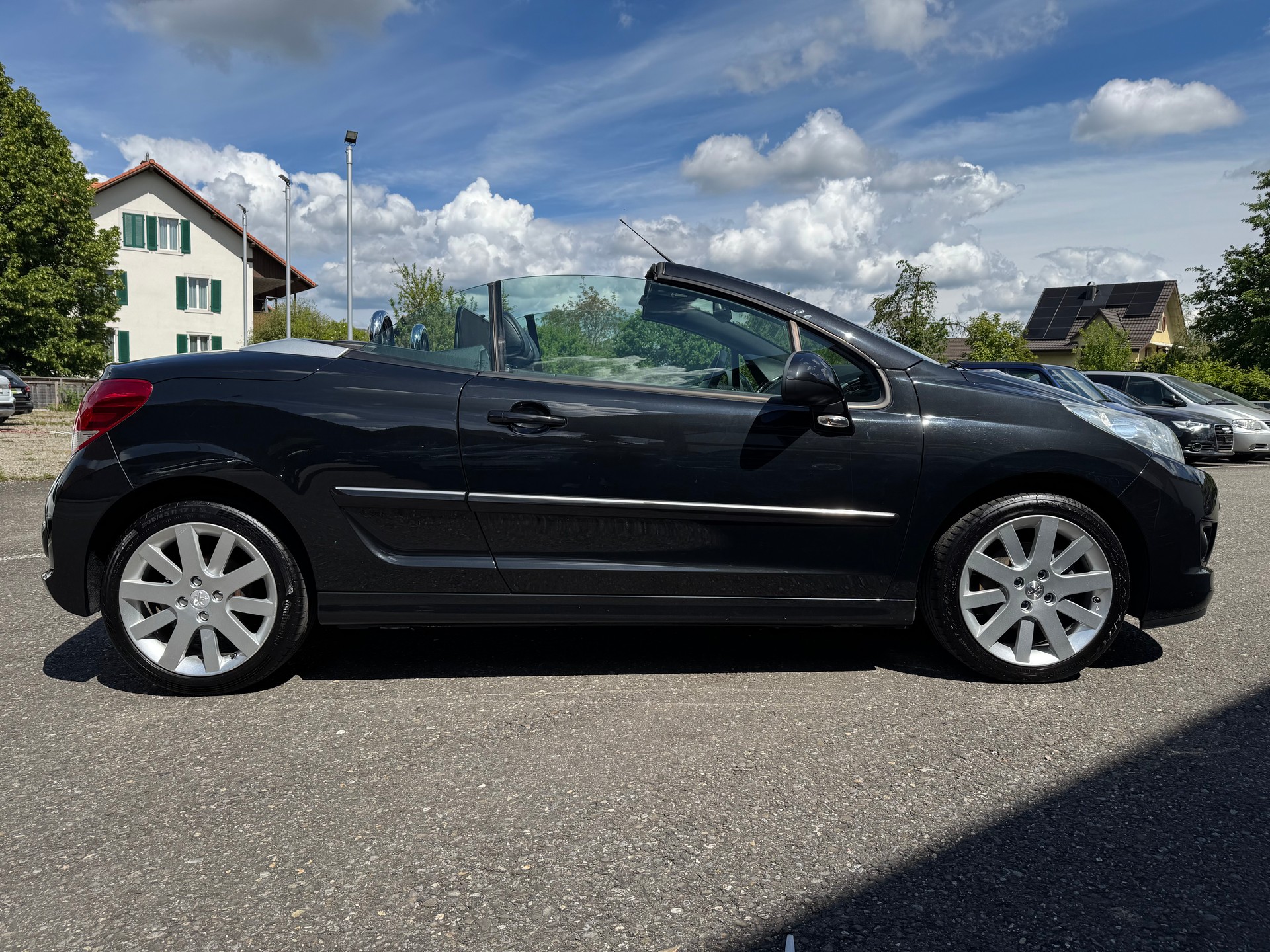 PEUGEOT 207 CC 1.6 16V Turbo Allure-image-9