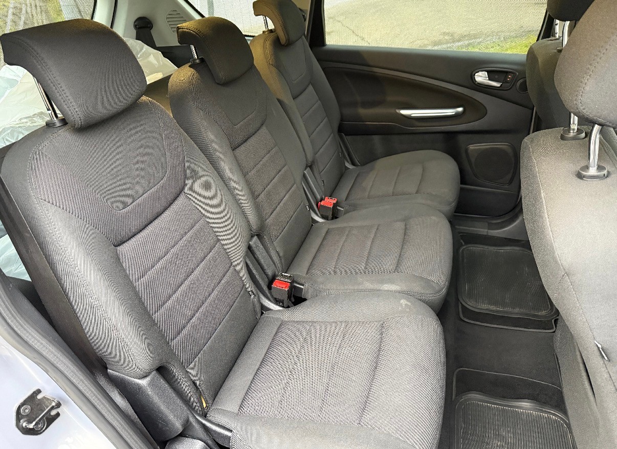 FORD S-Max 2.0 TDCi TitaniumS-image-12