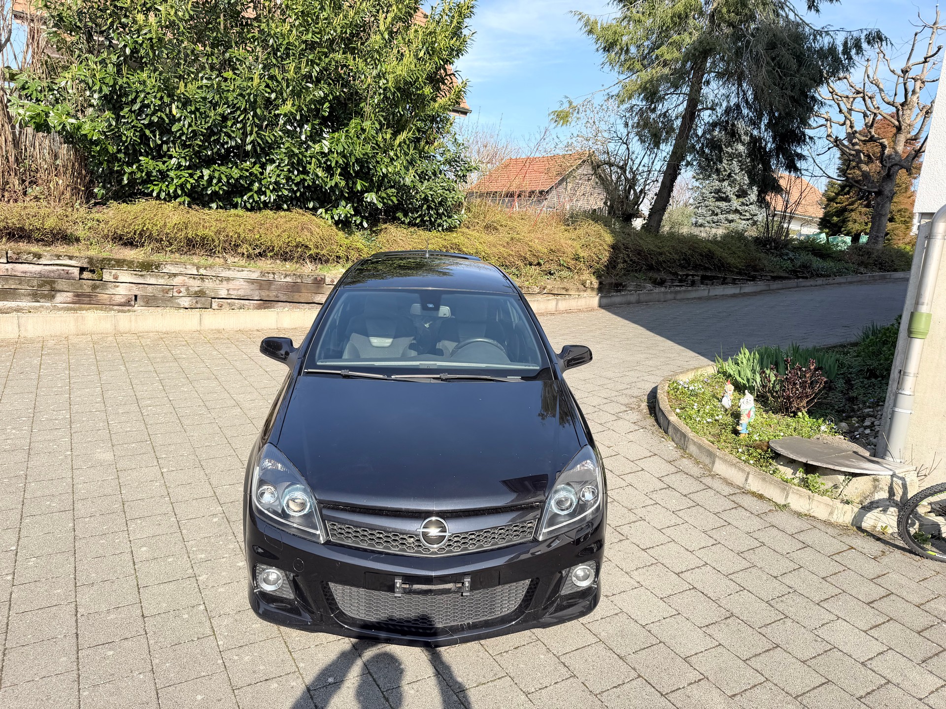 OPEL Astra GTC 2.0i 16V Turbo OPC-image-1