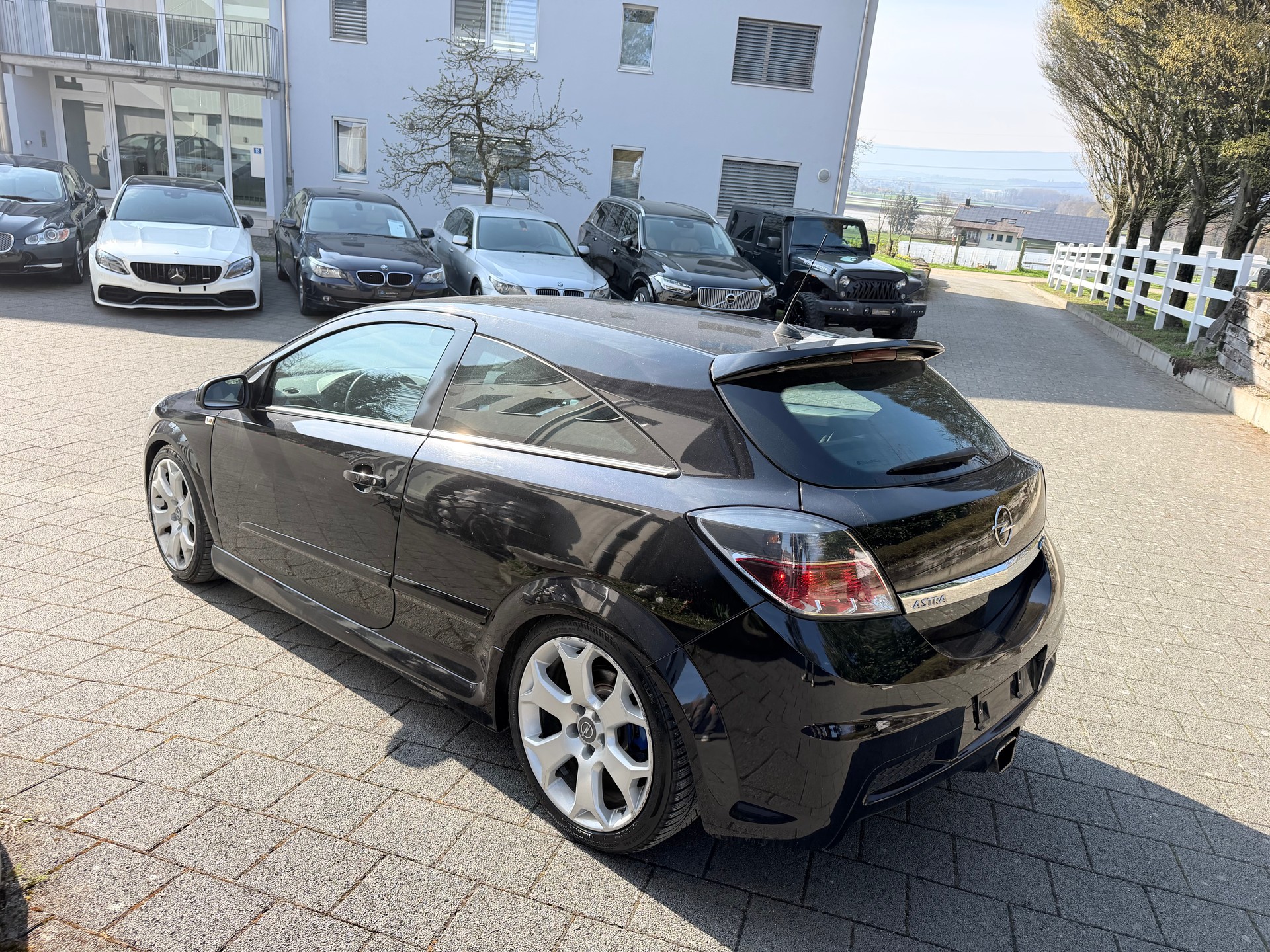 OPEL Astra GTC 2.0i 16V Turbo OPC-image-5