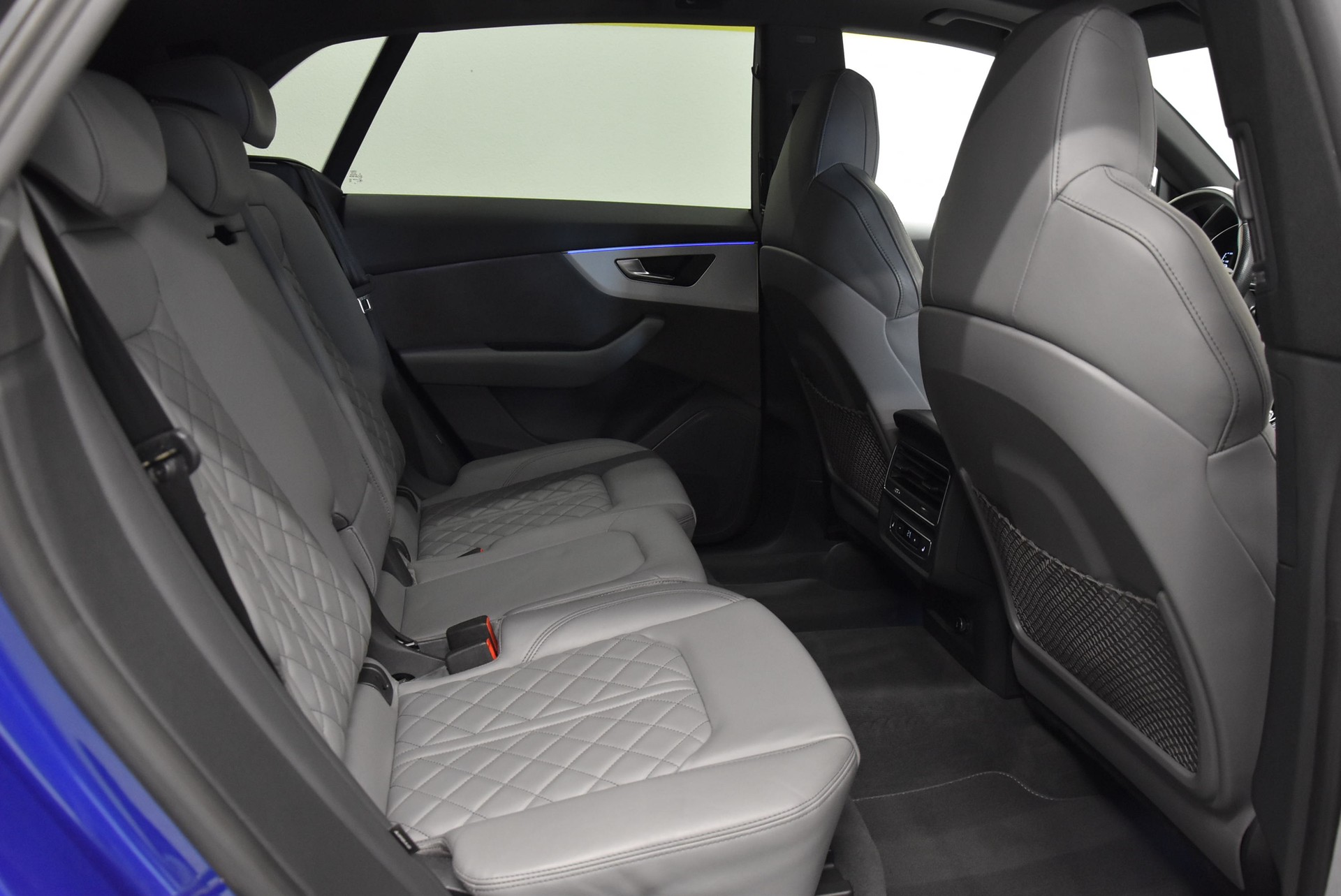 AUDI Q8 60 TFSI e quattro PHEV tiptronic-image-9