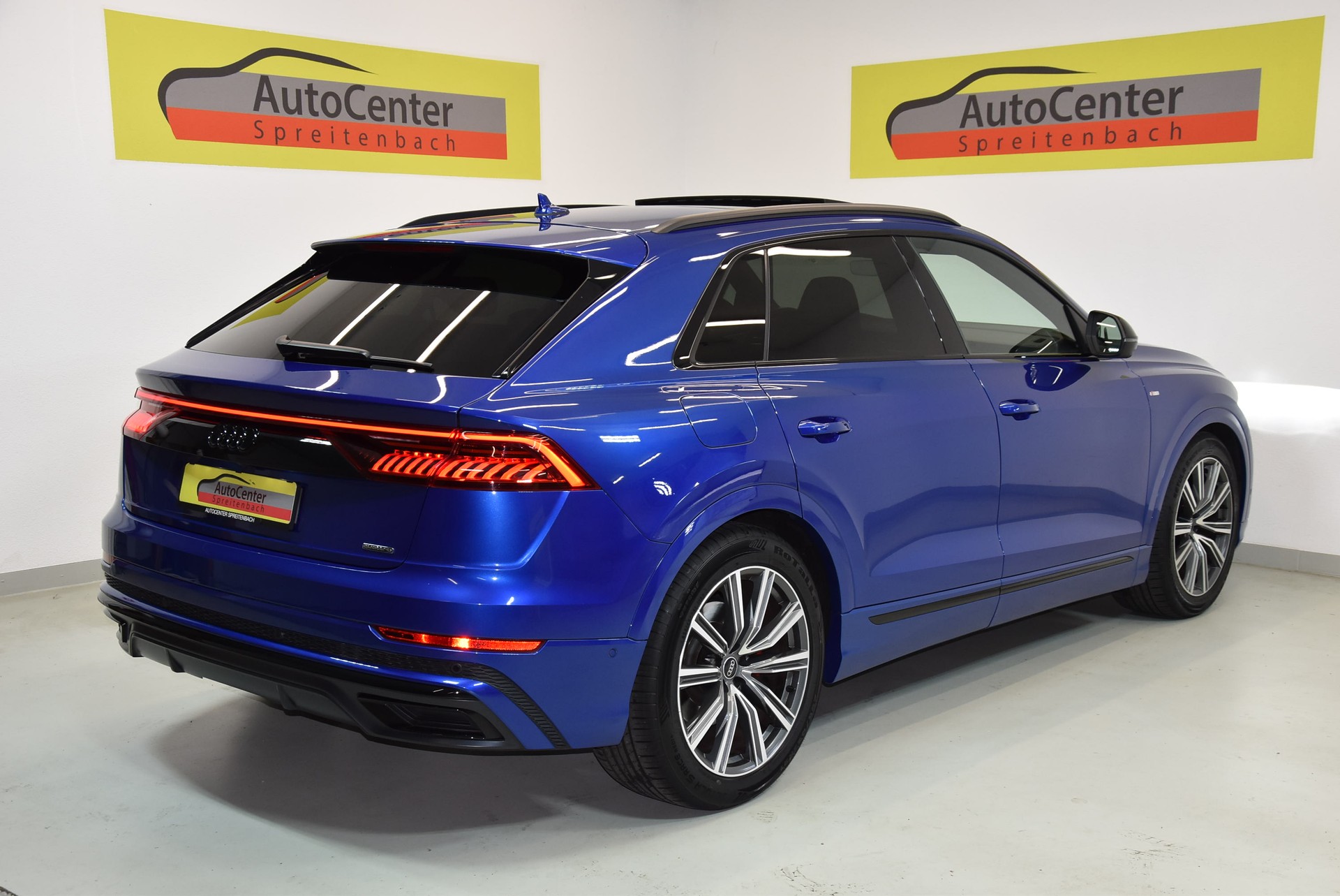 AUDI Q8 60 TFSI e quattro PHEV tiptronic-image-13