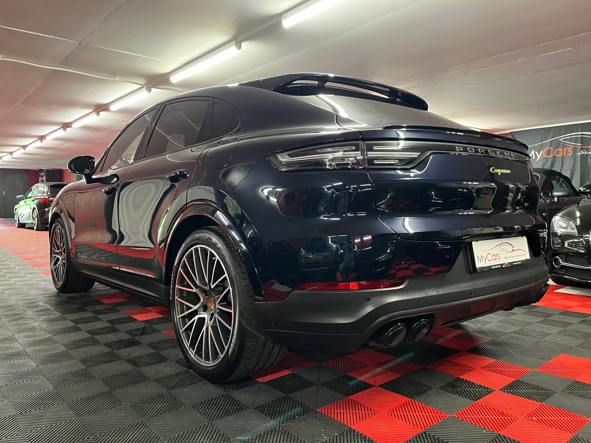 PORSCHE Cayenne Coupé E-Hybrid-image-8
