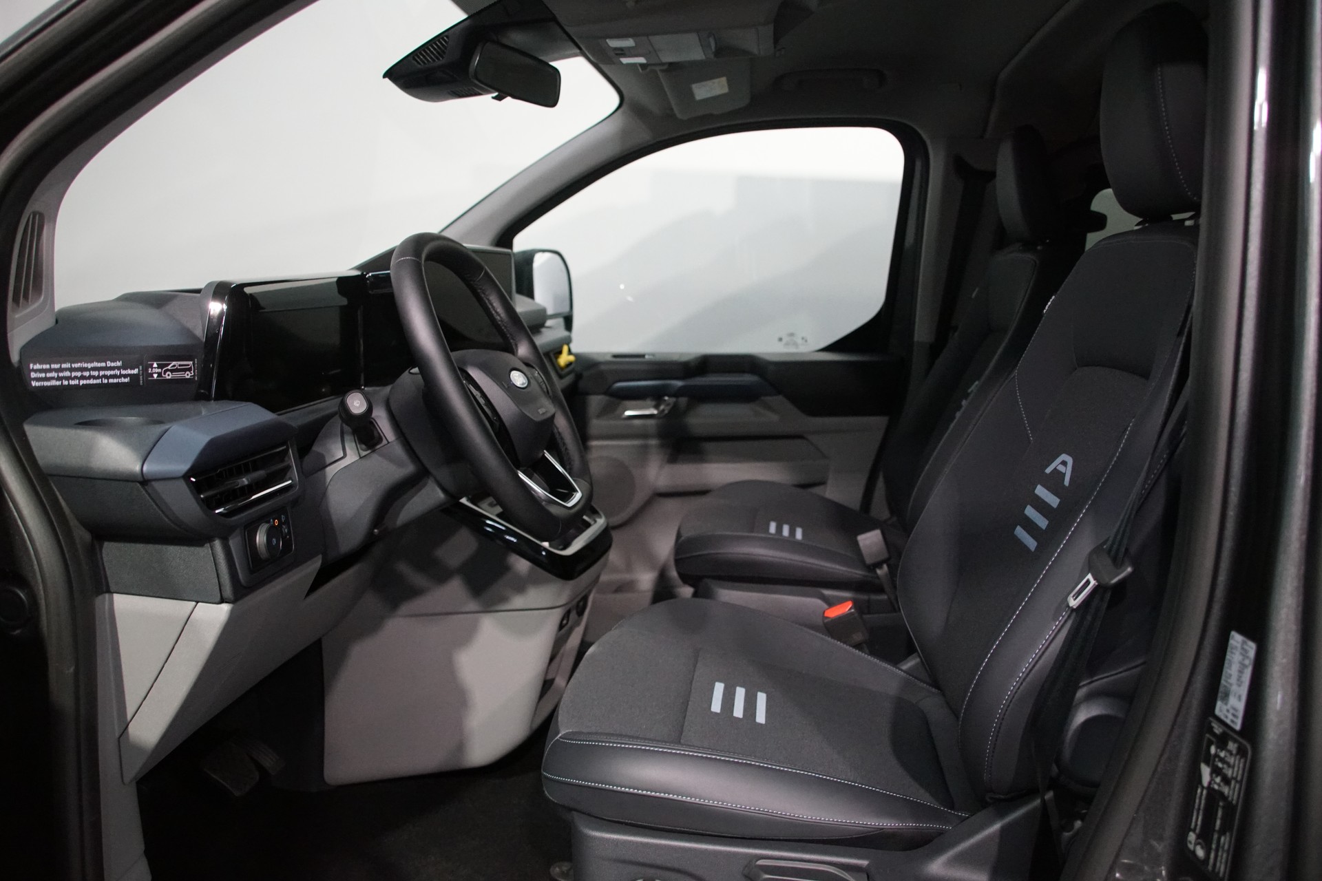 FORD Nugget Active L1 320-image-12