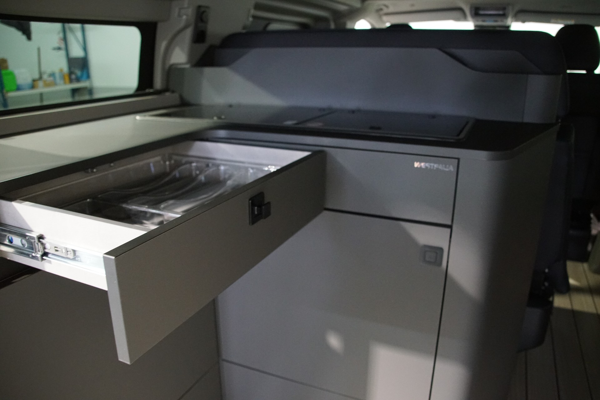 FORD Nugget Active L1 320-image-17