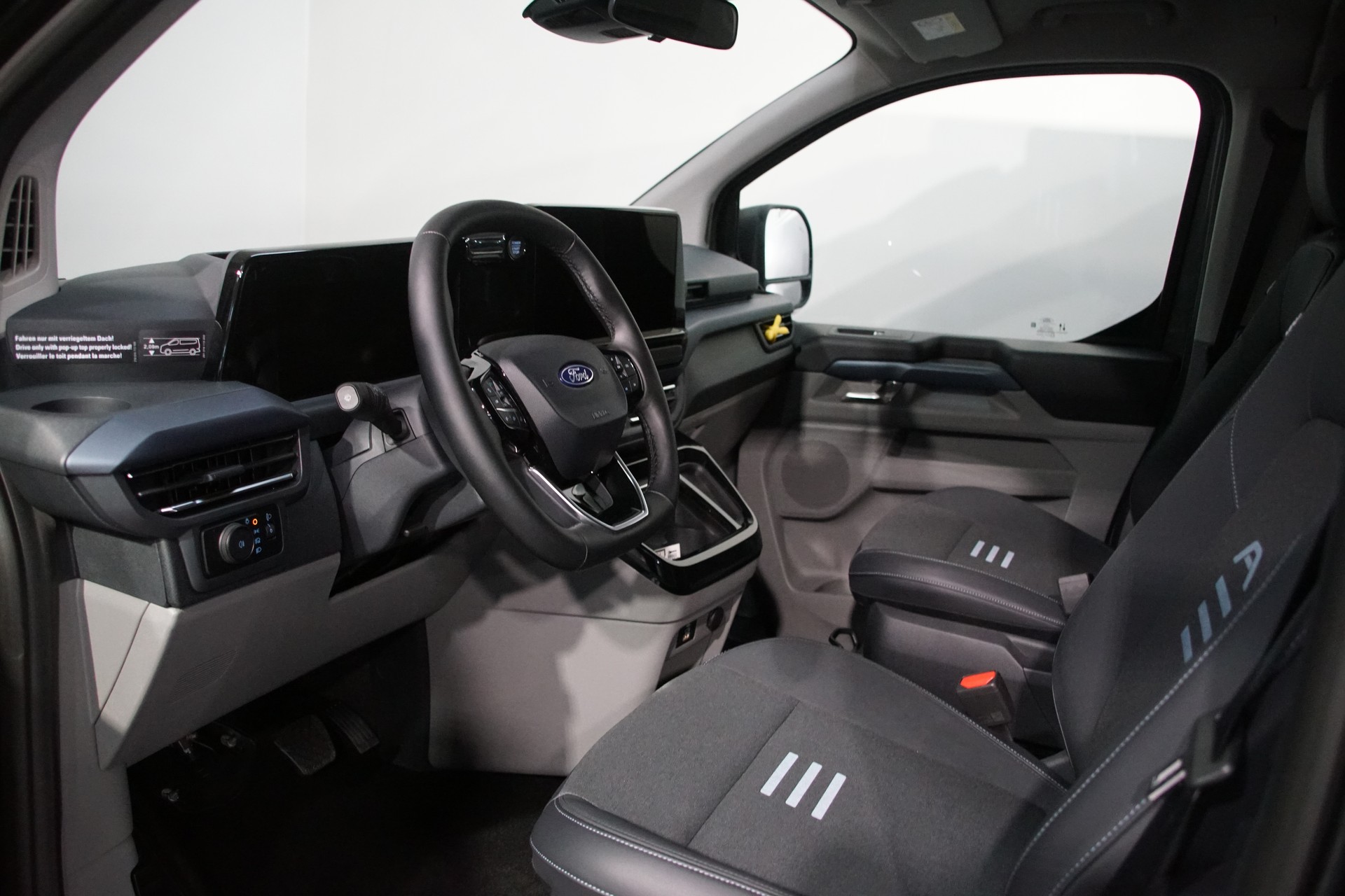 FORD Nugget Active L1 320-image-11