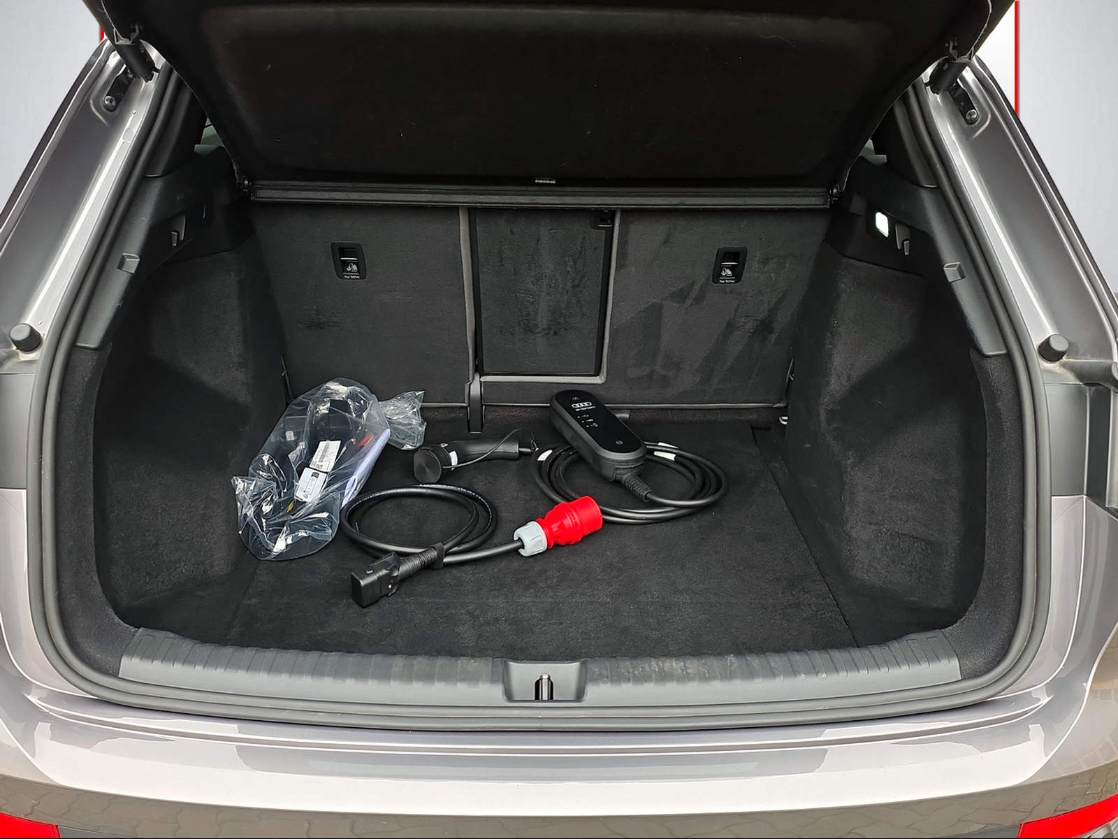 AUDI Q4 e-tron 50 quattro-image-11