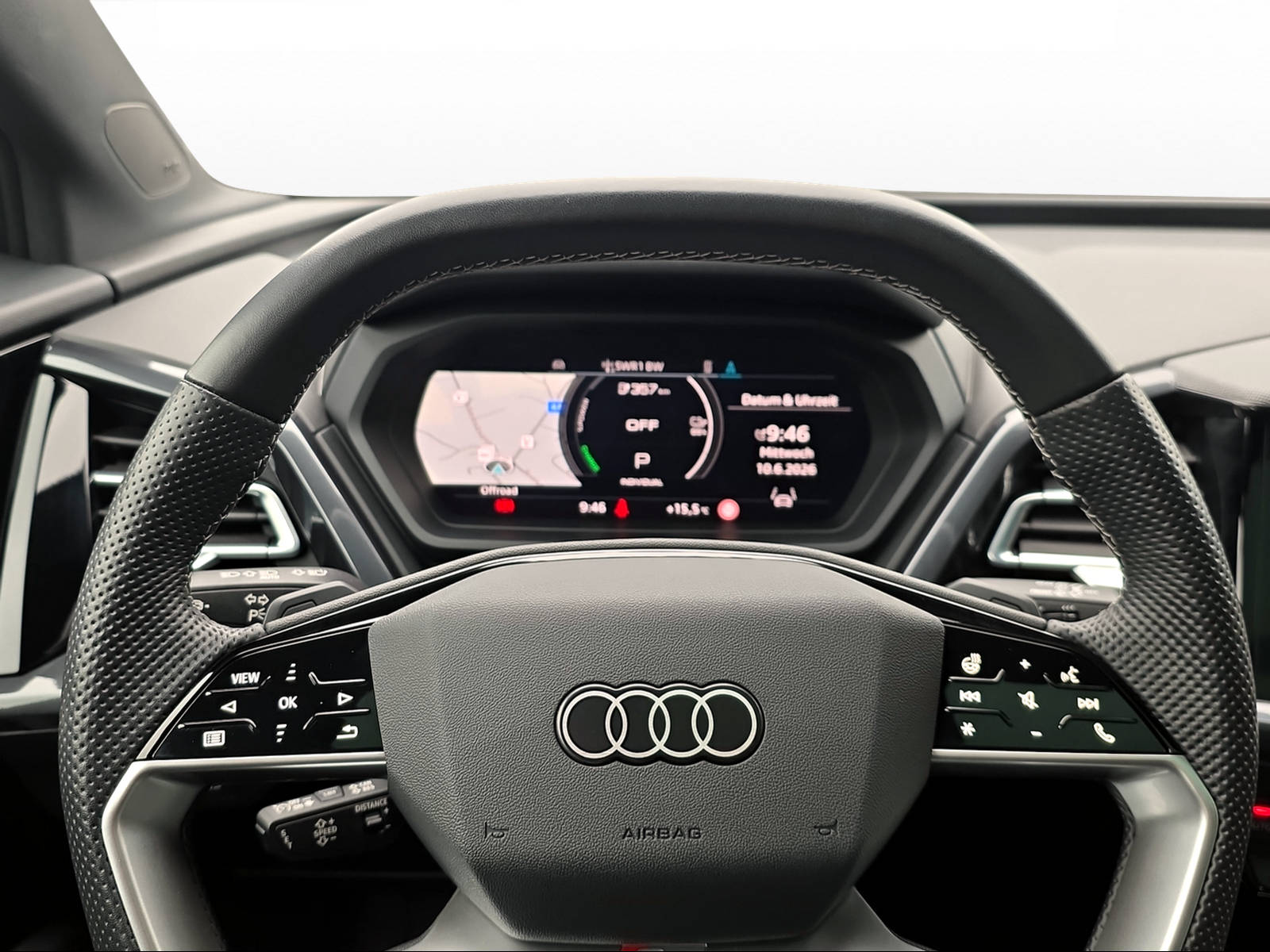 AUDI Q4 e-tron 50 quattro-image-4