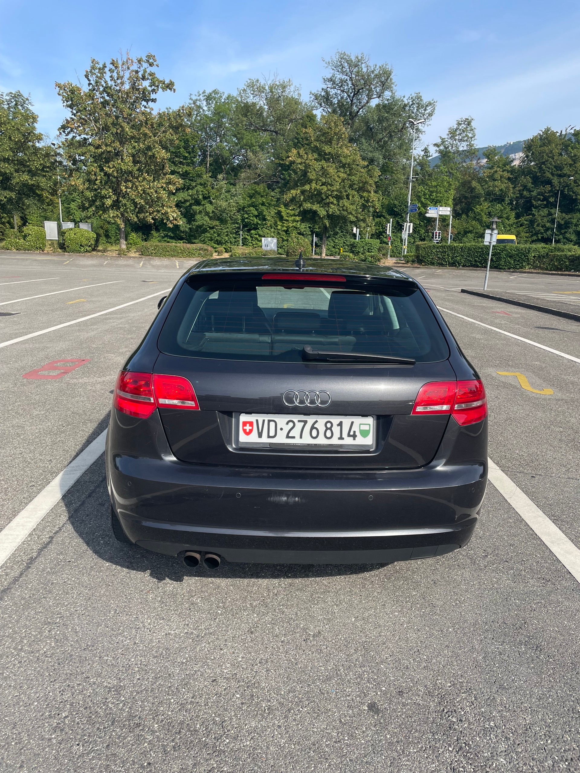 AUDI 1.8 16V T FSI Attraction S-Tr-image-3