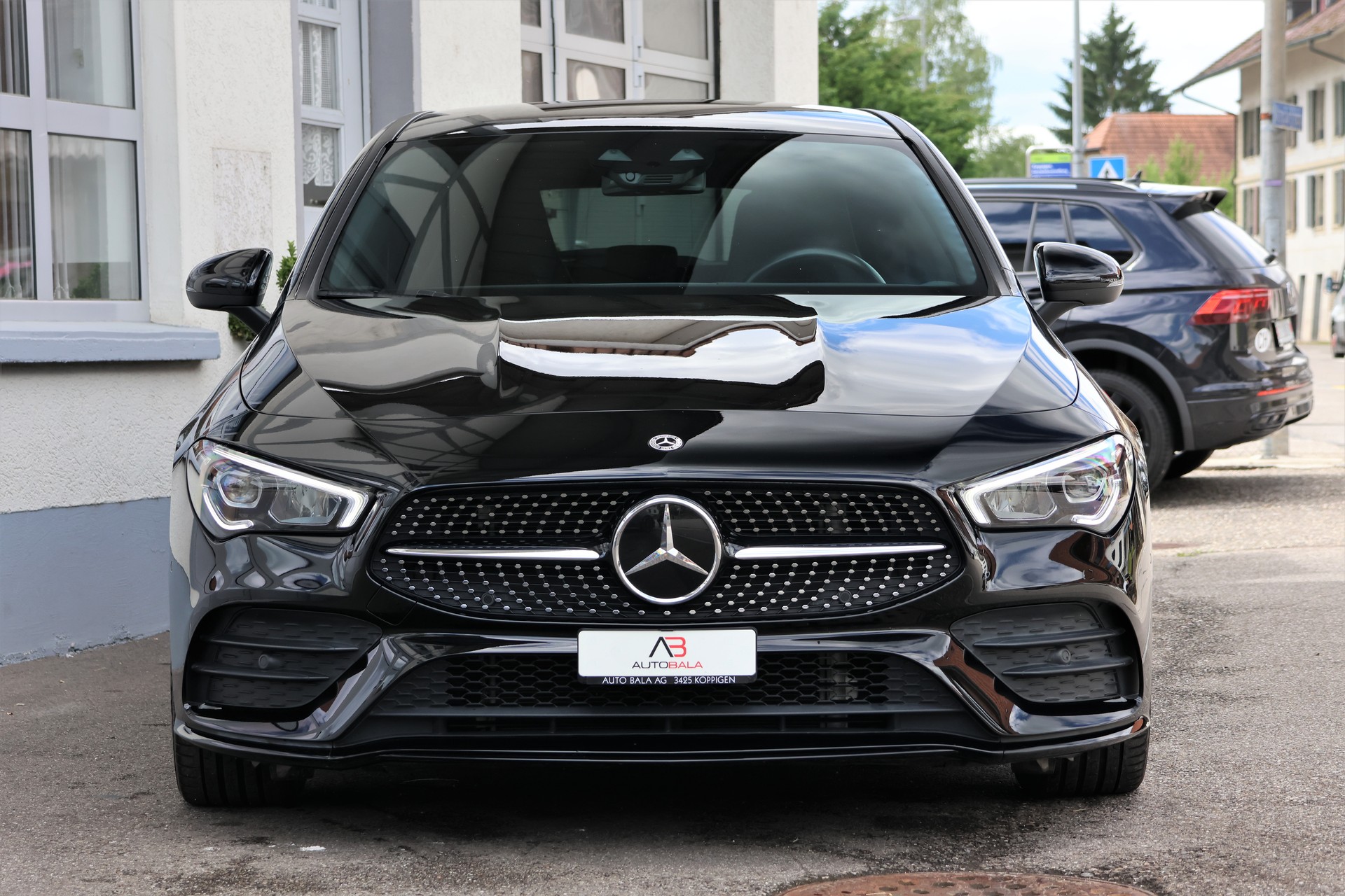 MERCEDES-BENZ CLA Shooting Brake 220 d 4Matic AMG Line (CH)-image-1