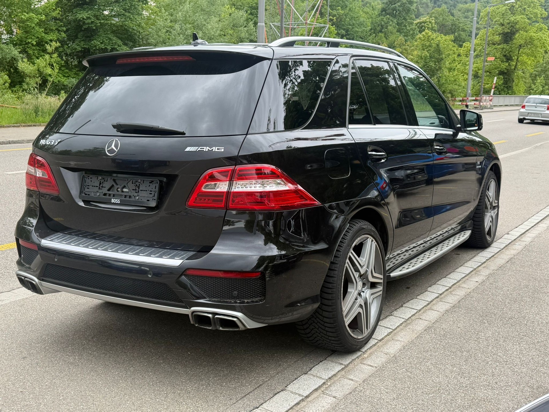 MERCEDES-BENZ ML 63 AMG Executive 4Matic Speedshift-image-2