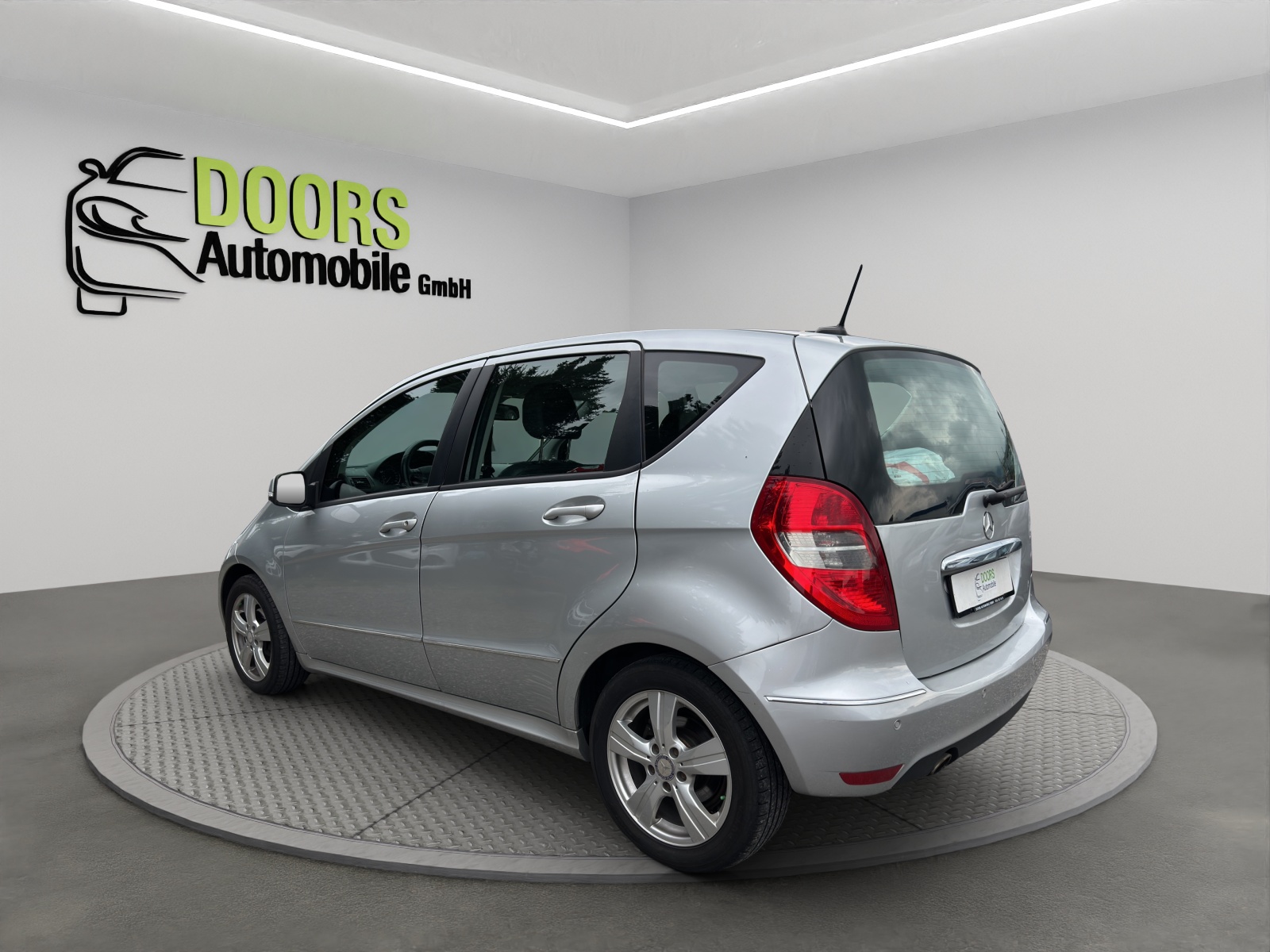 MERCEDES-BENZ A 180 (170) BlueEfficiency Classic-image-7