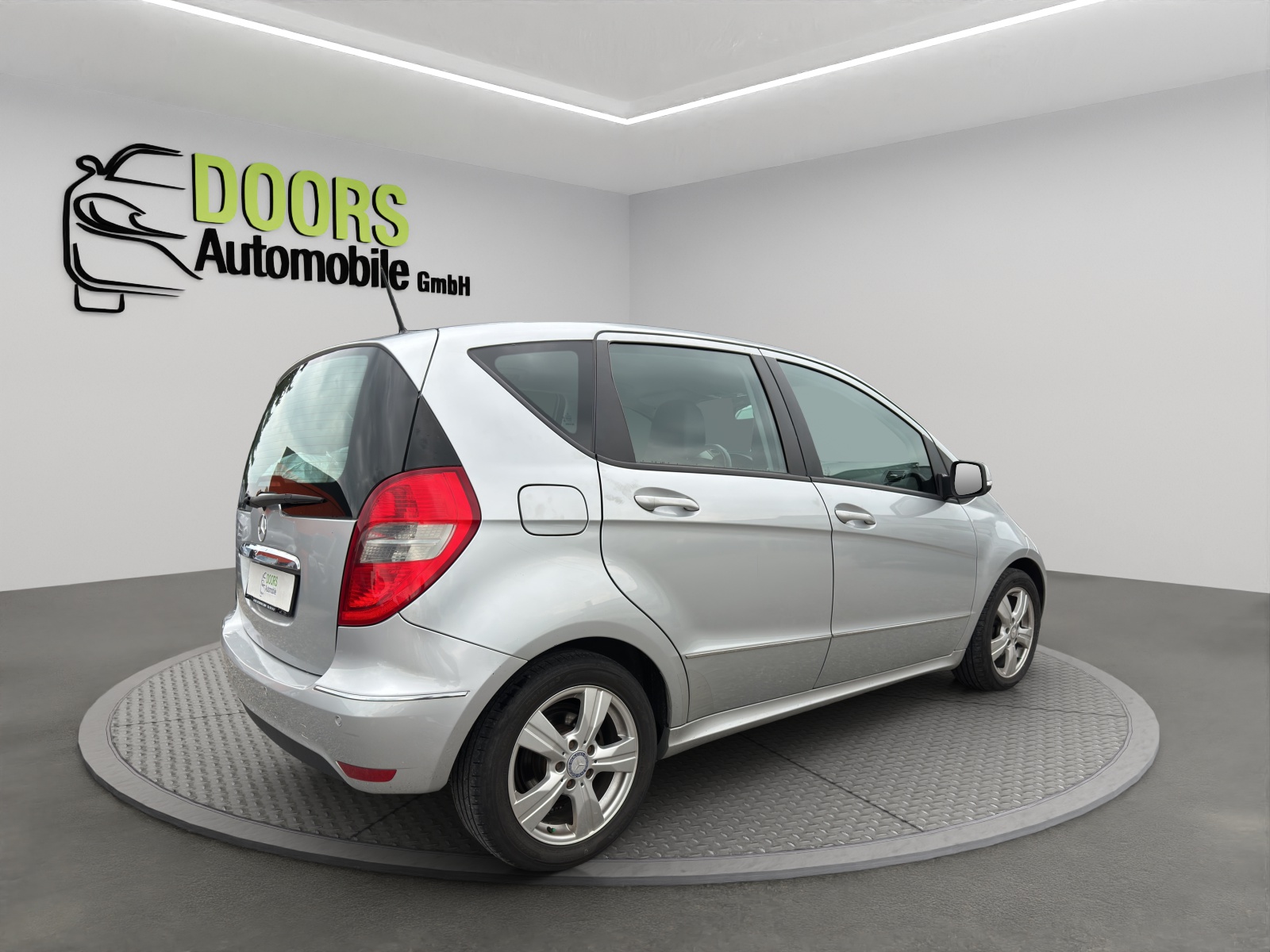 MERCEDES-BENZ A 180 (170) BlueEfficiency Classic-image-3