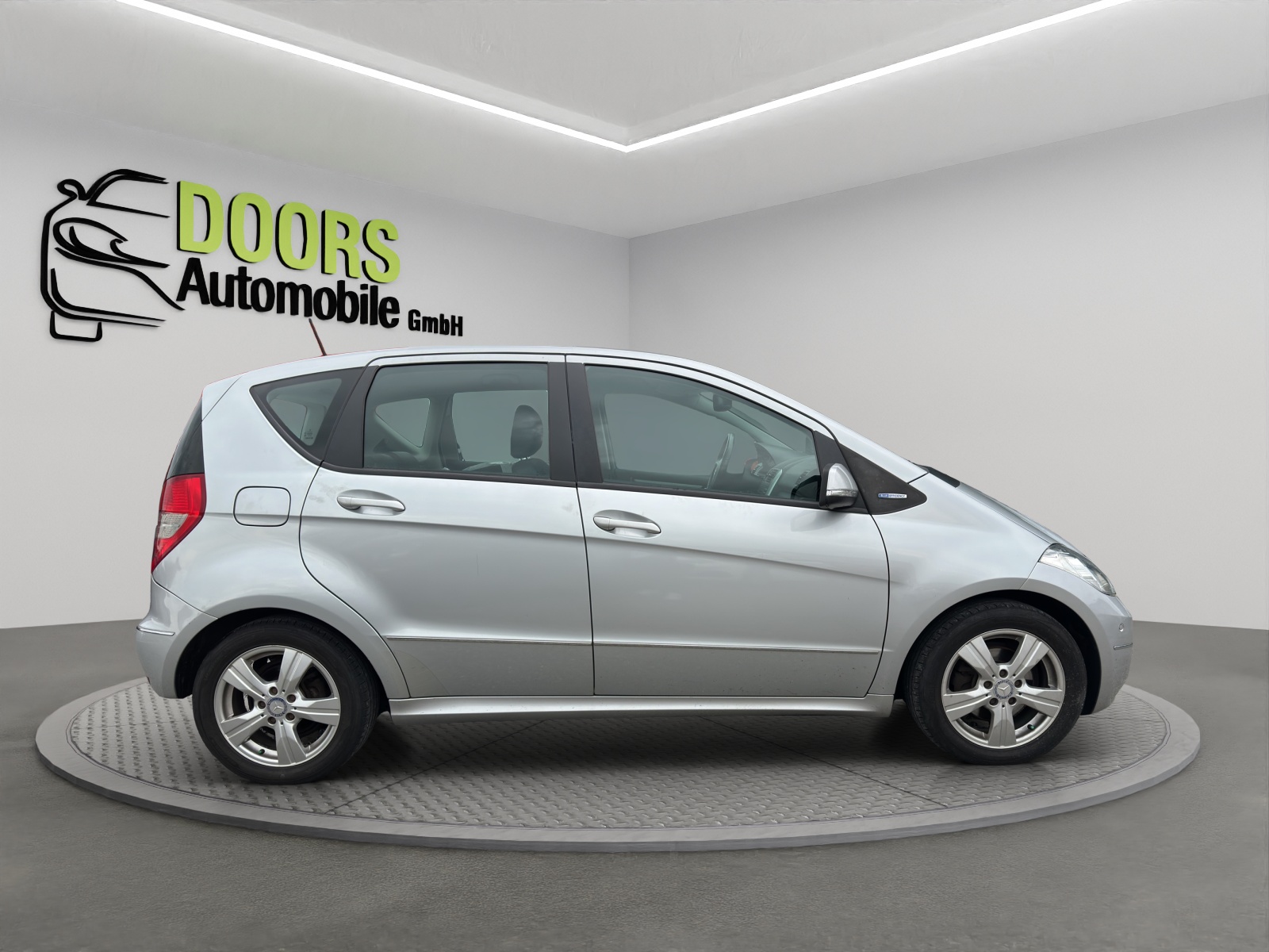 MERCEDES-BENZ A 180 (170) BlueEfficiency Classic-image-5