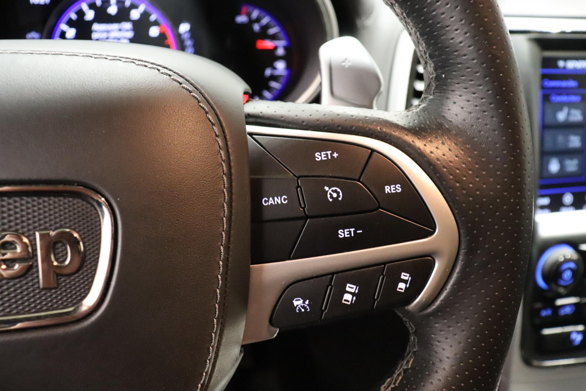 JEEP Grand Cherokee 6.2 V8 HEMI Trackhawk-image-18
