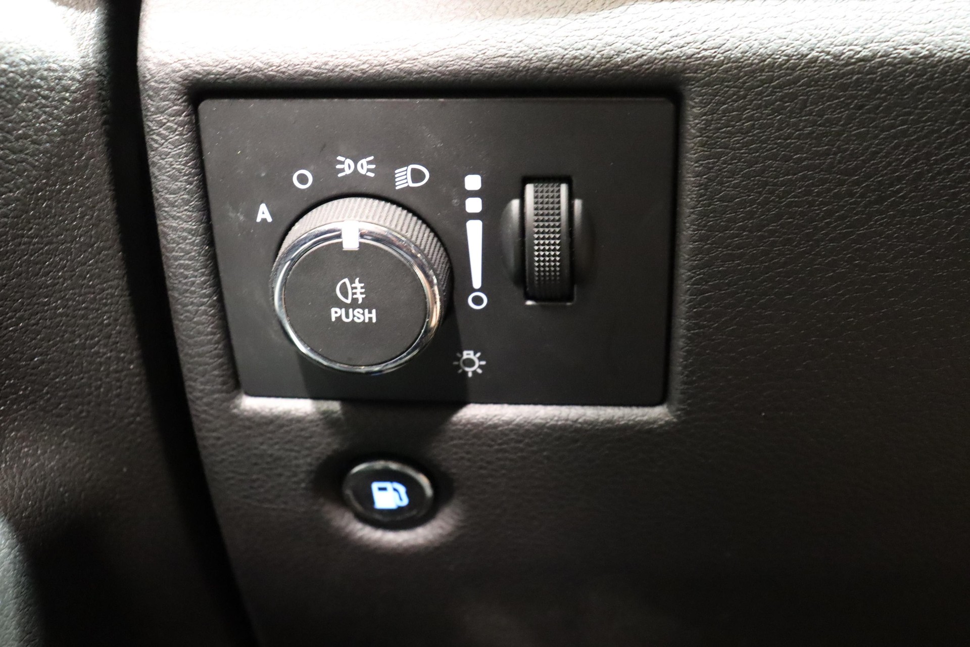 JEEP Grand Cherokee 6.2 V8 HEMI Trackhawk-image-19