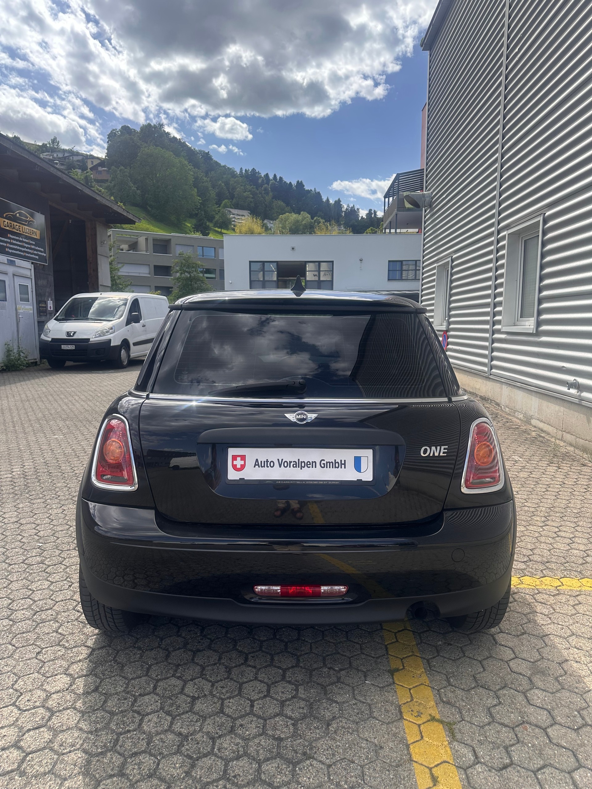 MINI Cooper One *6 Gang Schaltung*-image-4