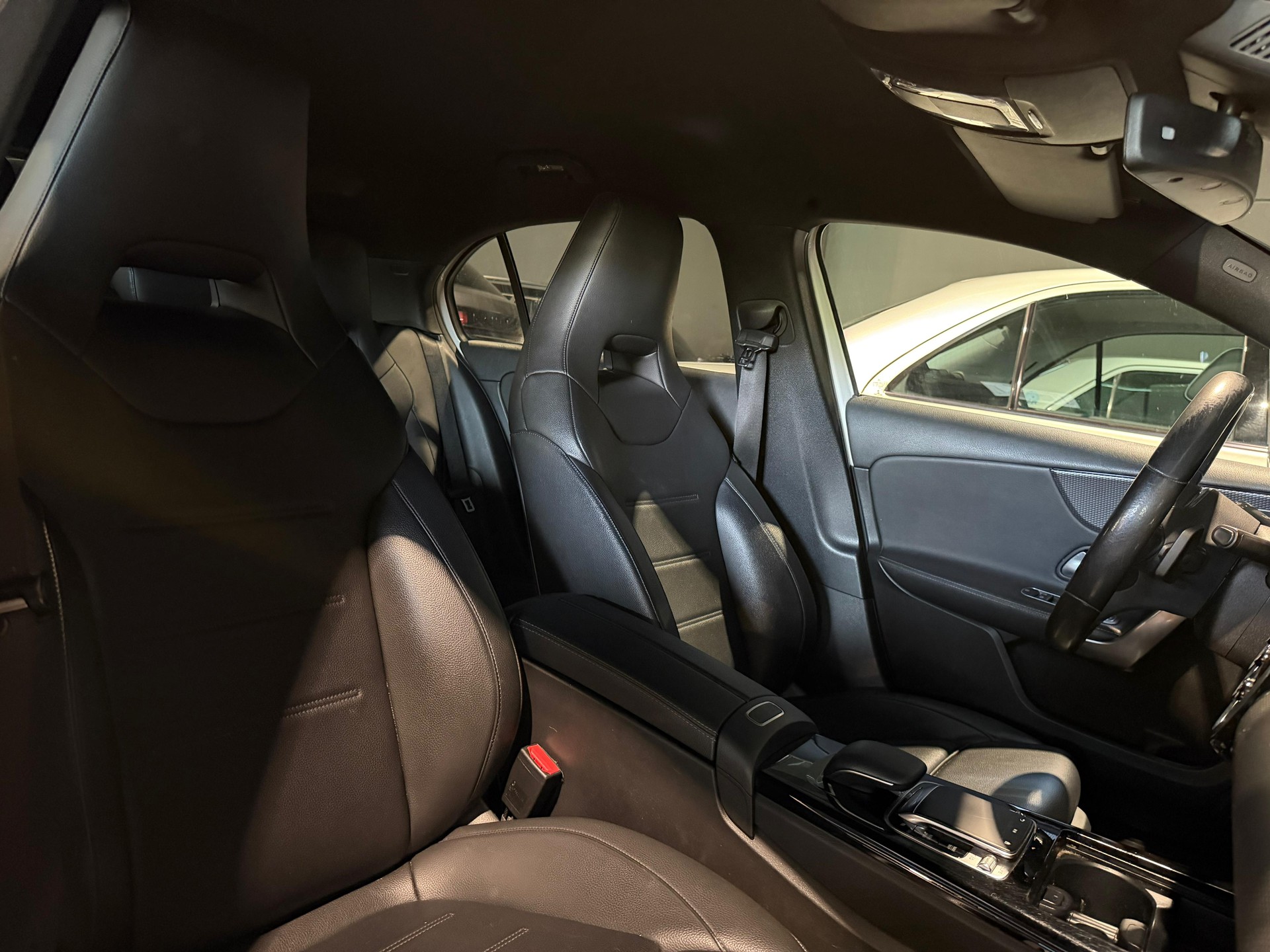 MERCEDES-BENZ A 180 d Style 7G-DCT-image-8