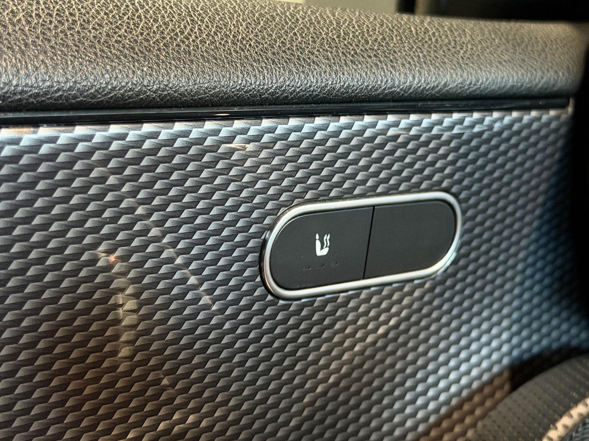 MERCEDES-BENZ A 180 d Style 7G-DCT-image-9