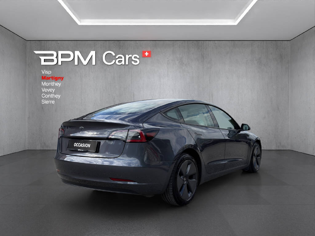 TESLA Model 3 Standart Range Plus-image-3