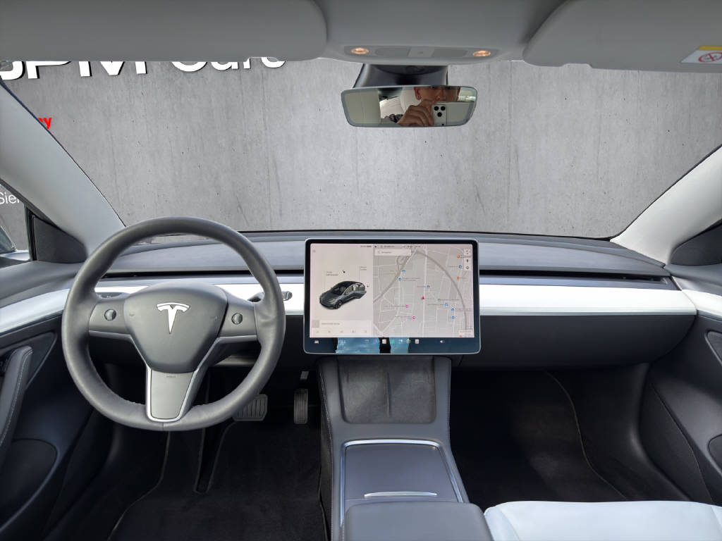 TESLA Model 3 Standart Range Plus-image-11