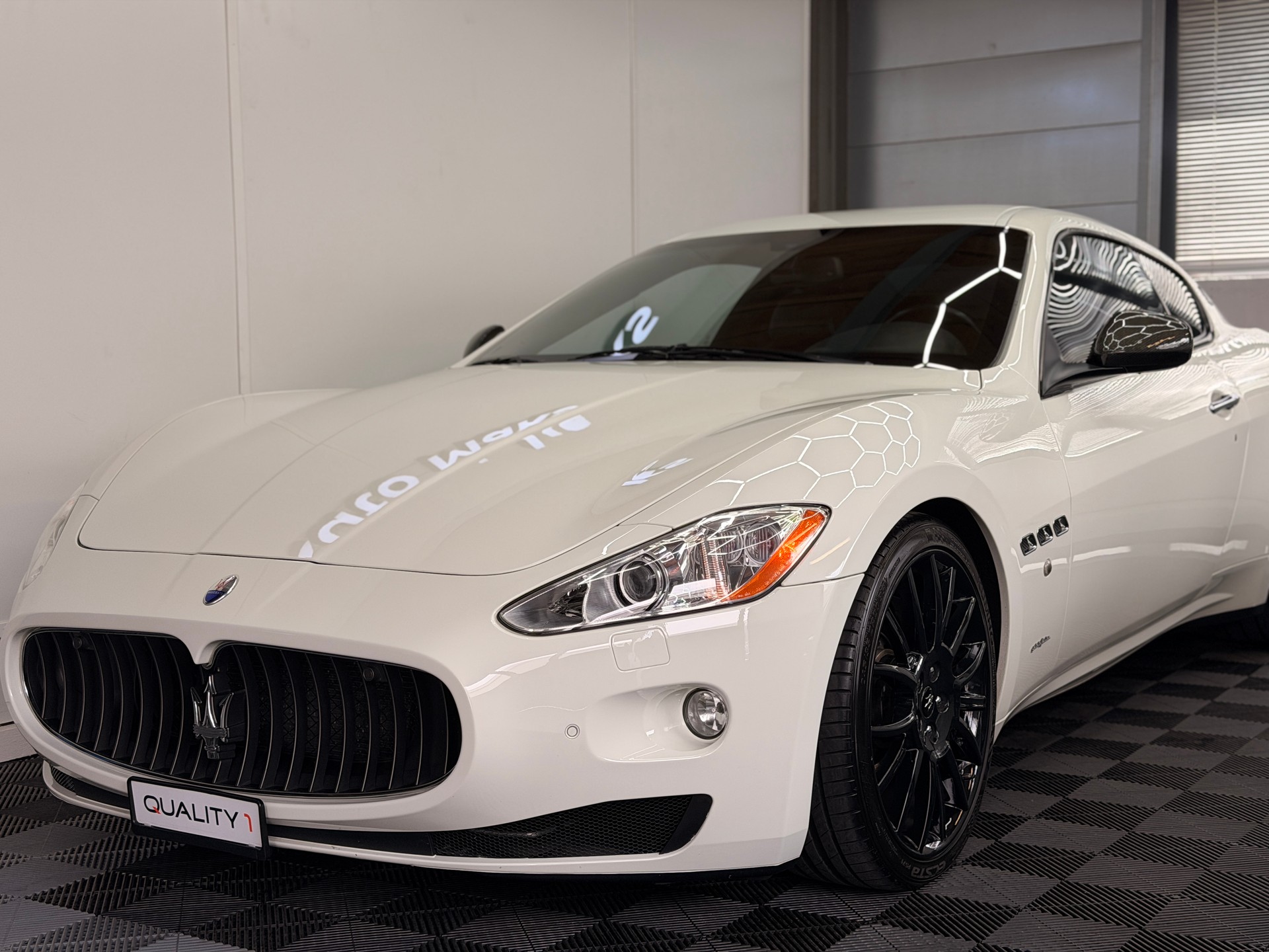 MASERATI GranTurismo S Automatica-showroom-element-3