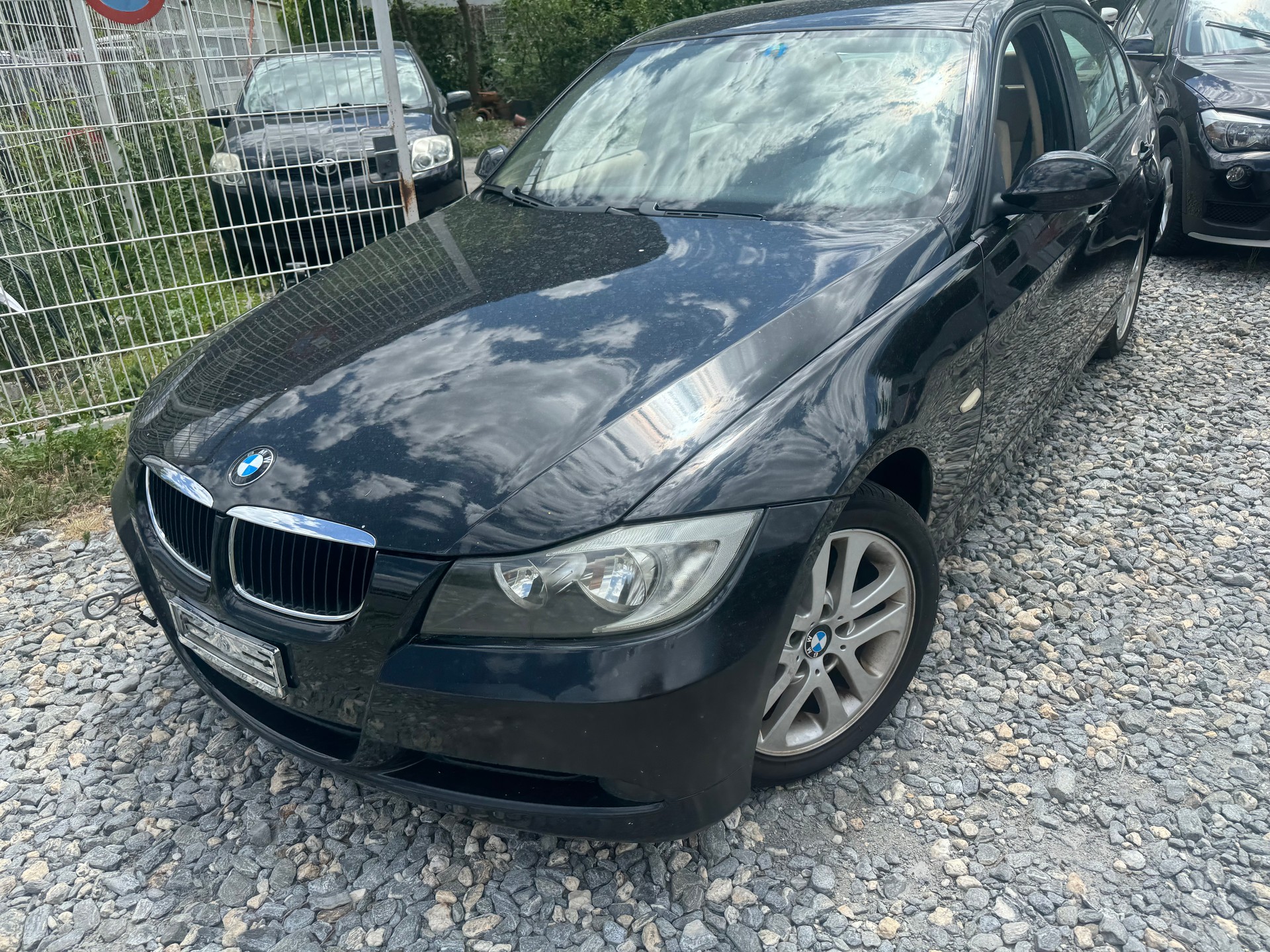 BMW 318d-image-1