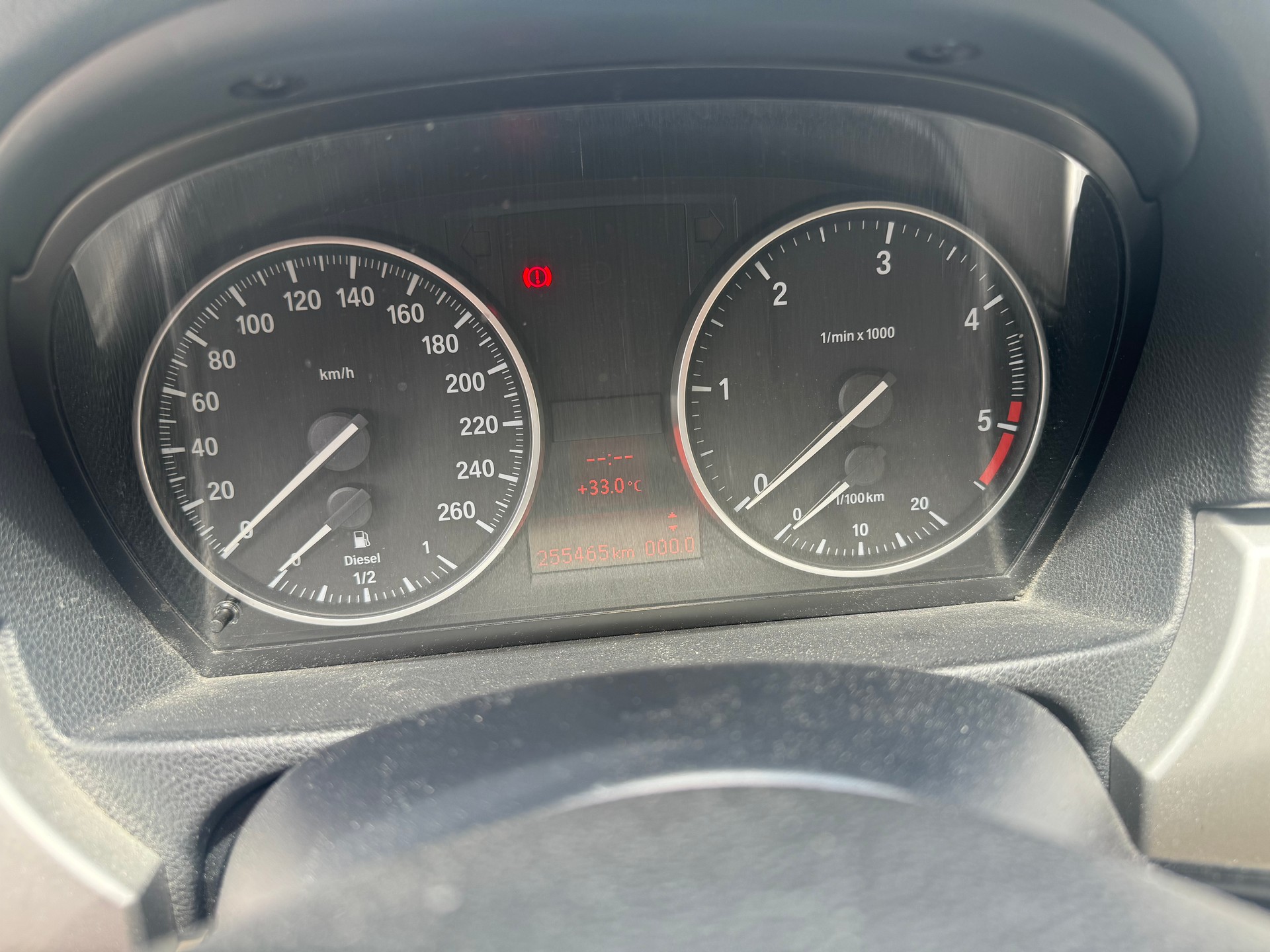 BMW 318d-image-5