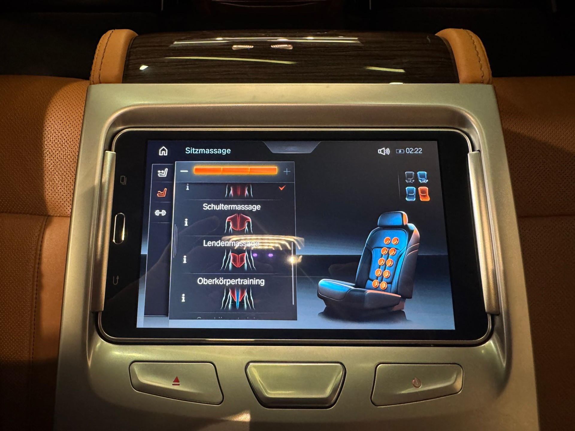 BMW 750i xDrive Steptronic M Sportpaket Individual-image-27