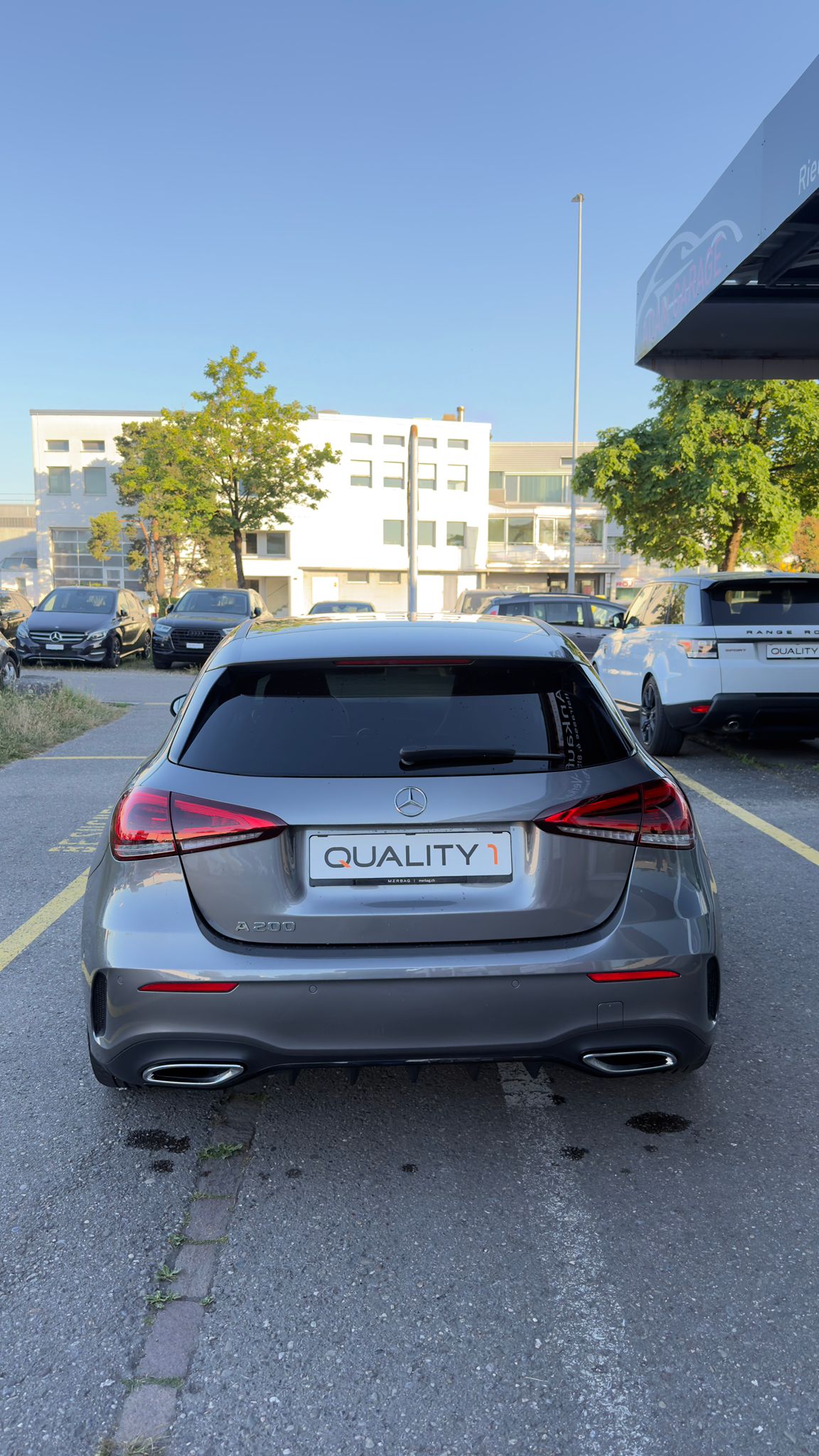 MERCEDES-BENZ A 200 AMG Line 7G-DCT-image-3