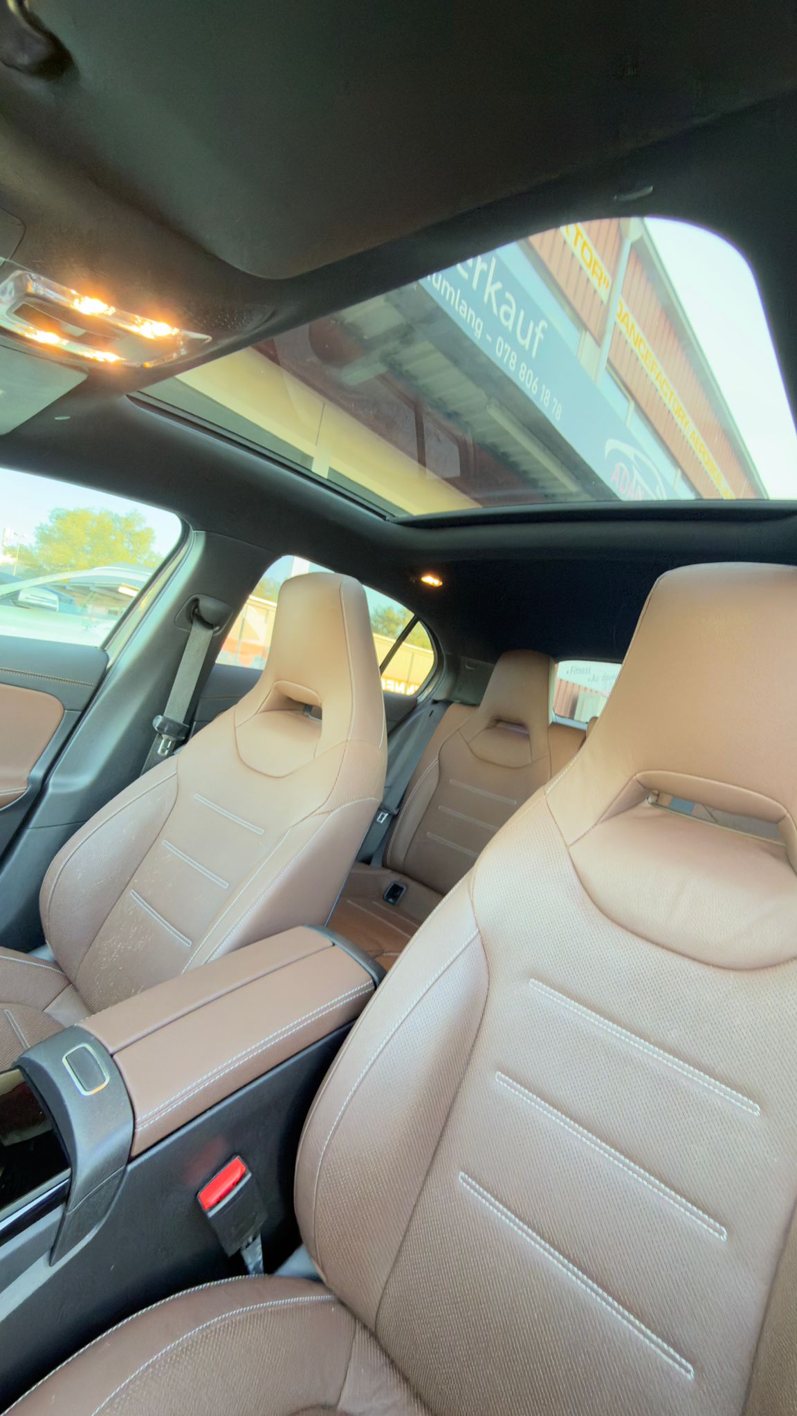 MERCEDES-BENZ A 200 AMG Line 7G-DCT-image-10