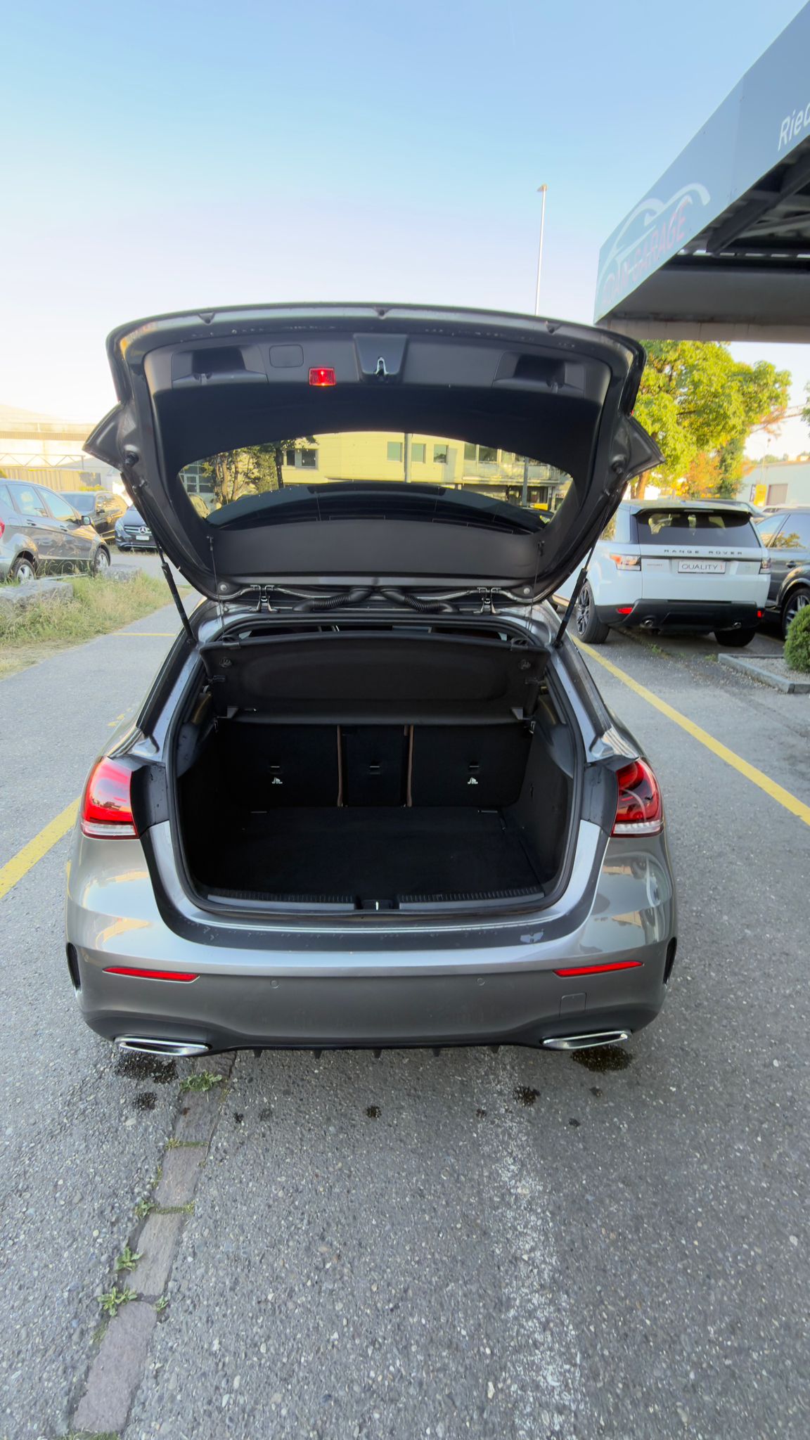 MERCEDES-BENZ A 200 AMG Line 7G-DCT-image-6