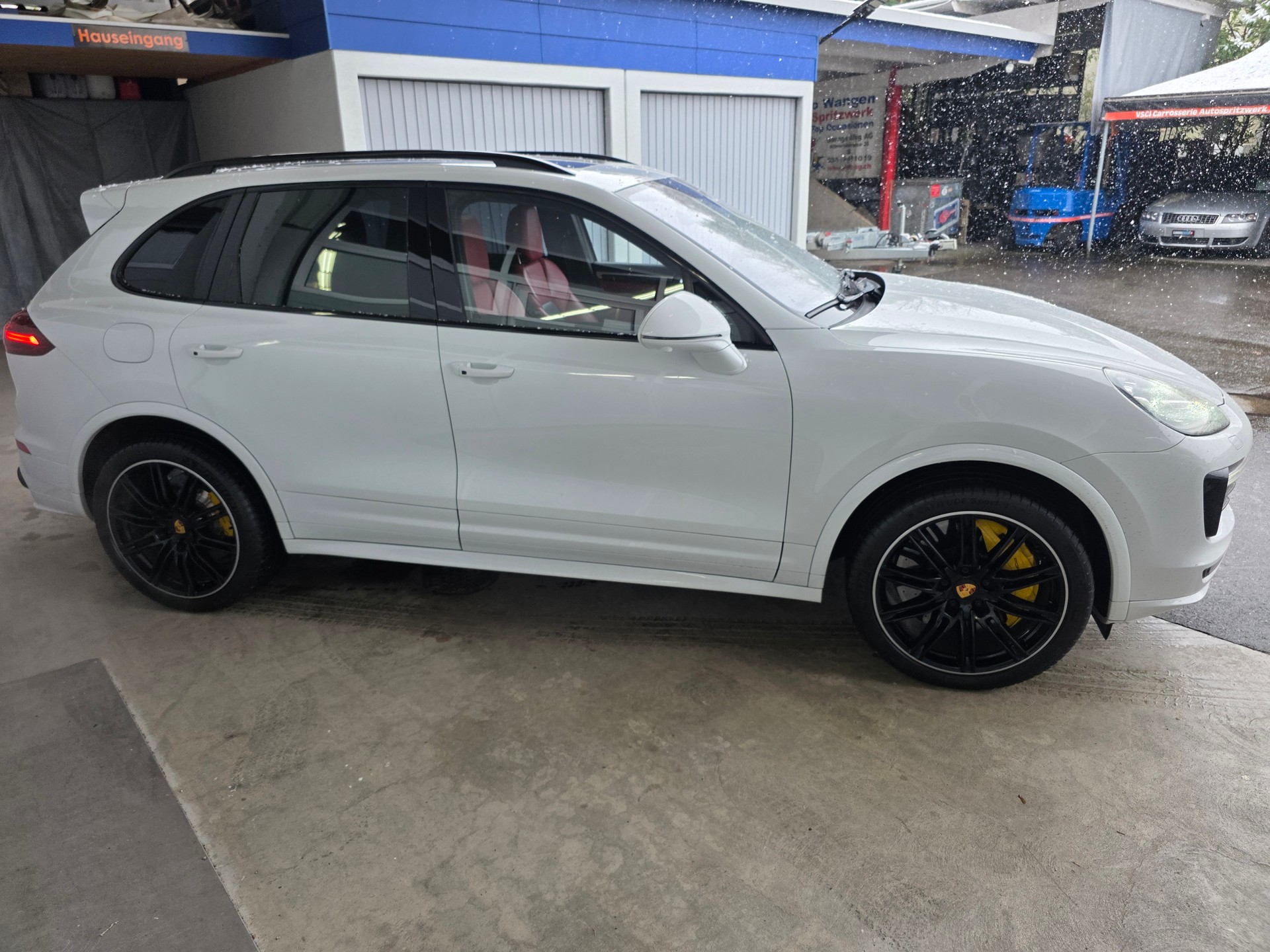 PORSCHE Cayenne Turbo S-image-2