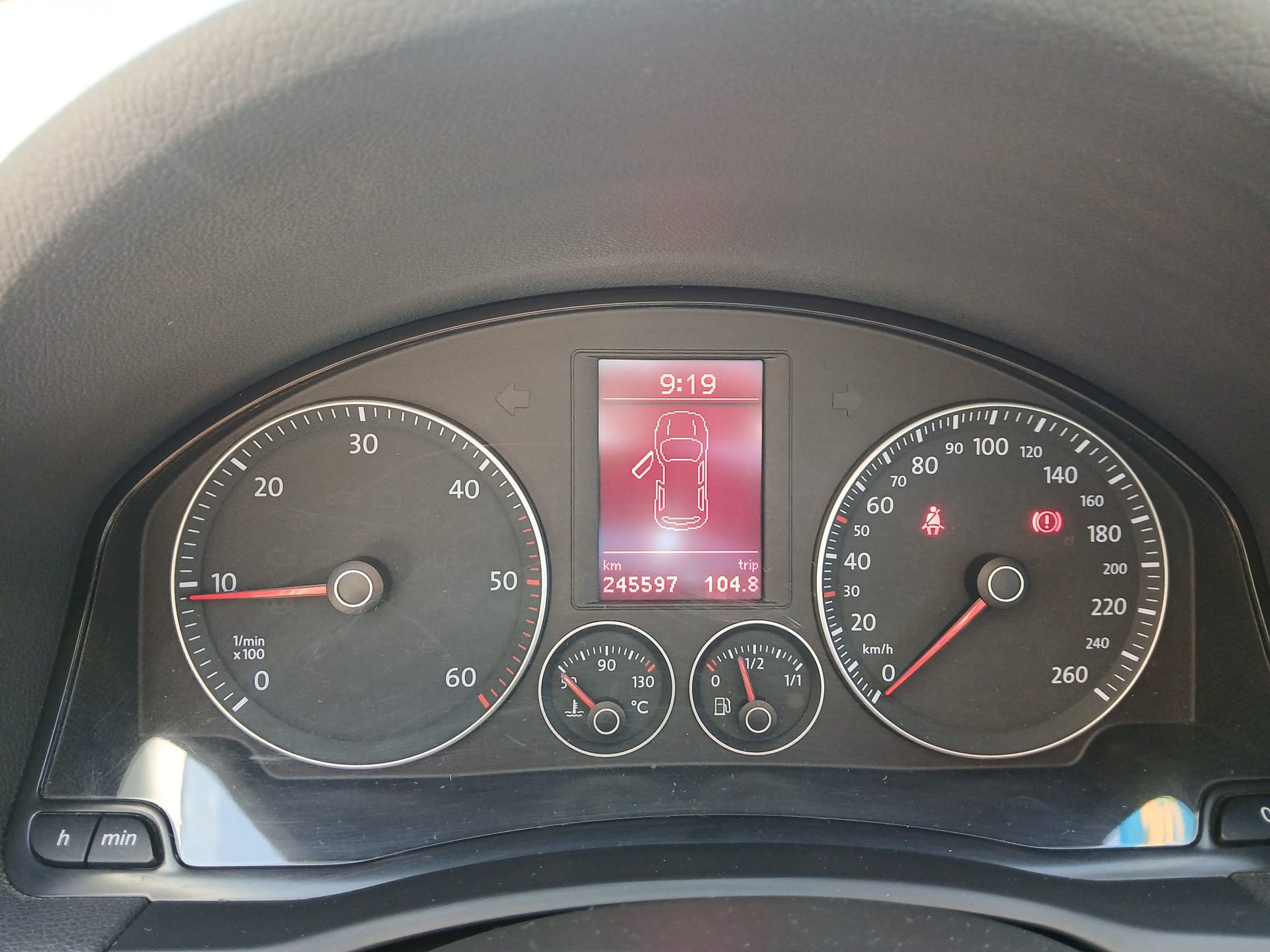 VW GOLF-image-5