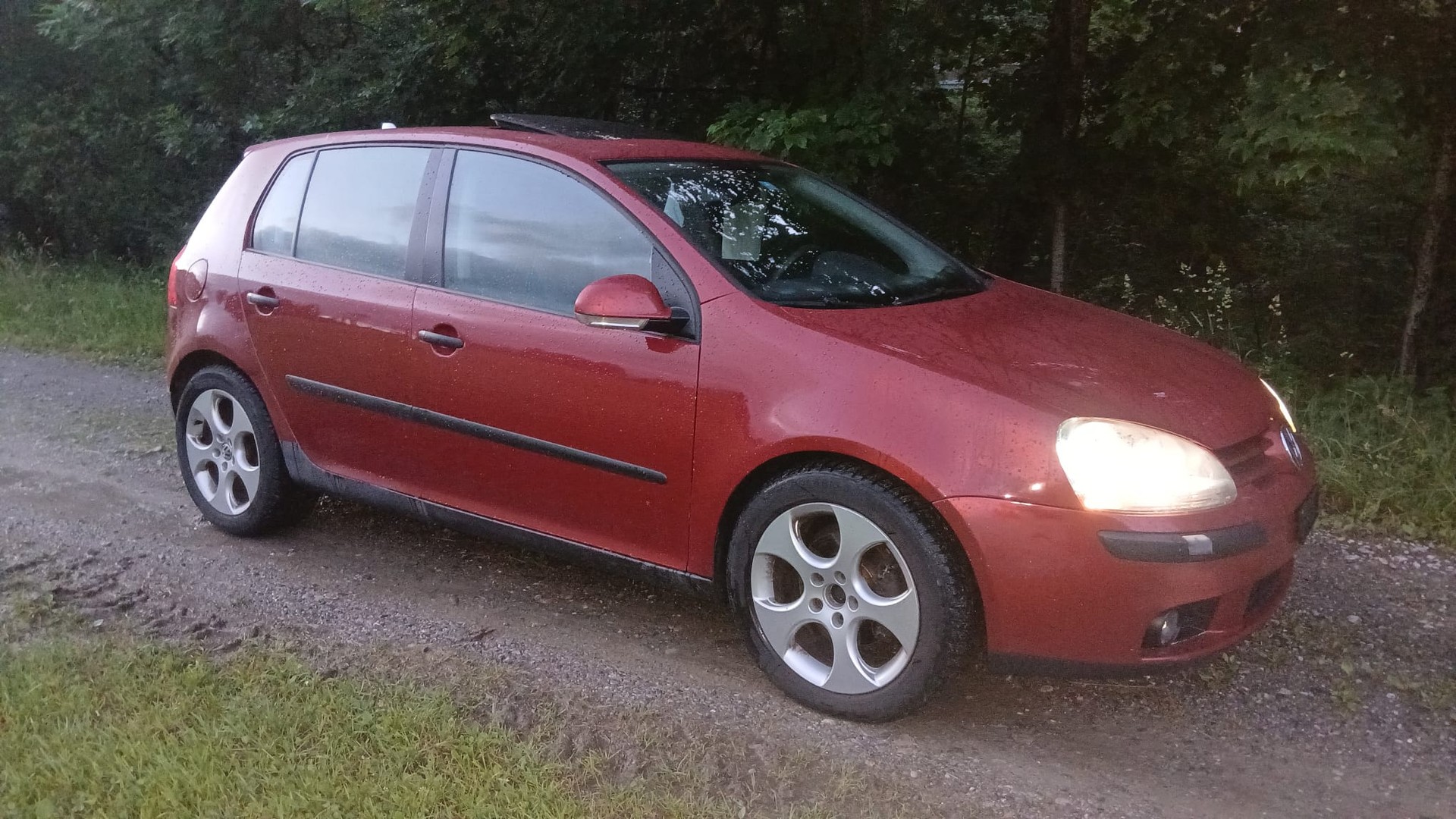 VW GOLF-image-12