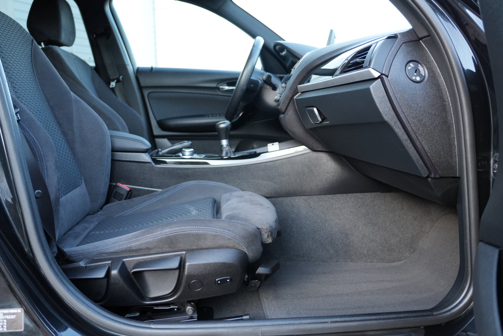 BMW 118i M Sport (CH)-image-13