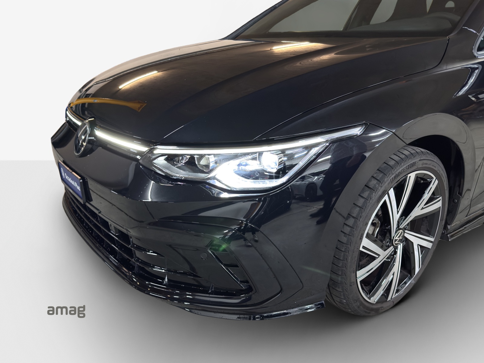 VW Golf Variant 1.5 eTSI mHEV R-Line-image-14