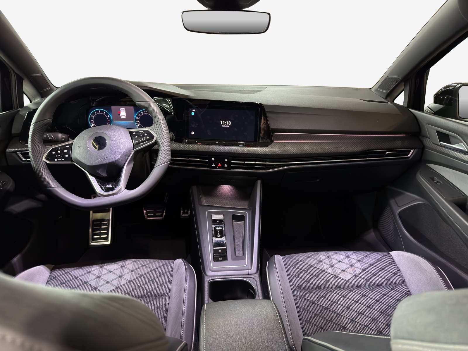 VW Golf Variant 1.5 eTSI mHEV R-Line-image-10