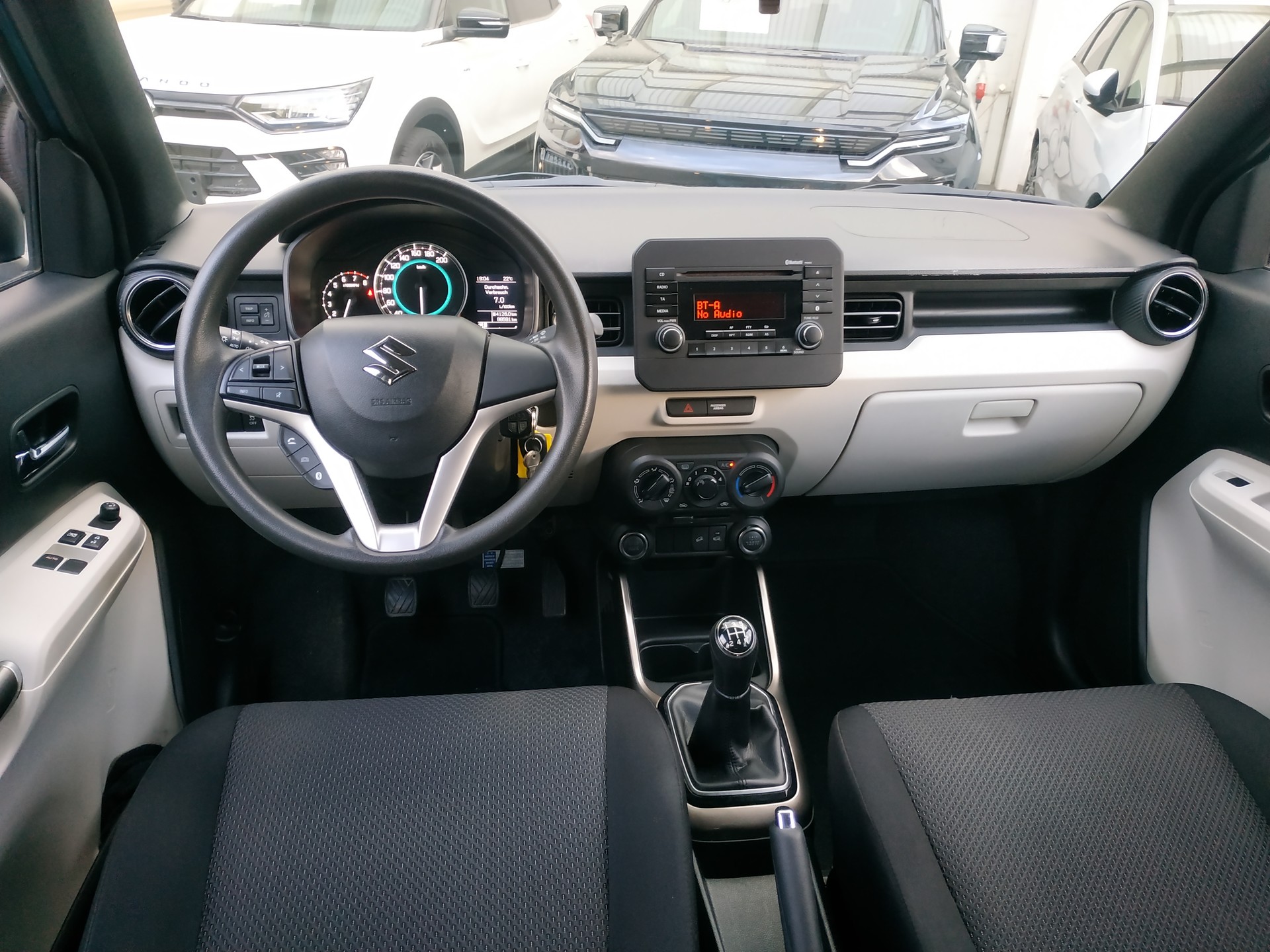 SUZUKI Ignis 1.2i Compact+ 4x4-image-11