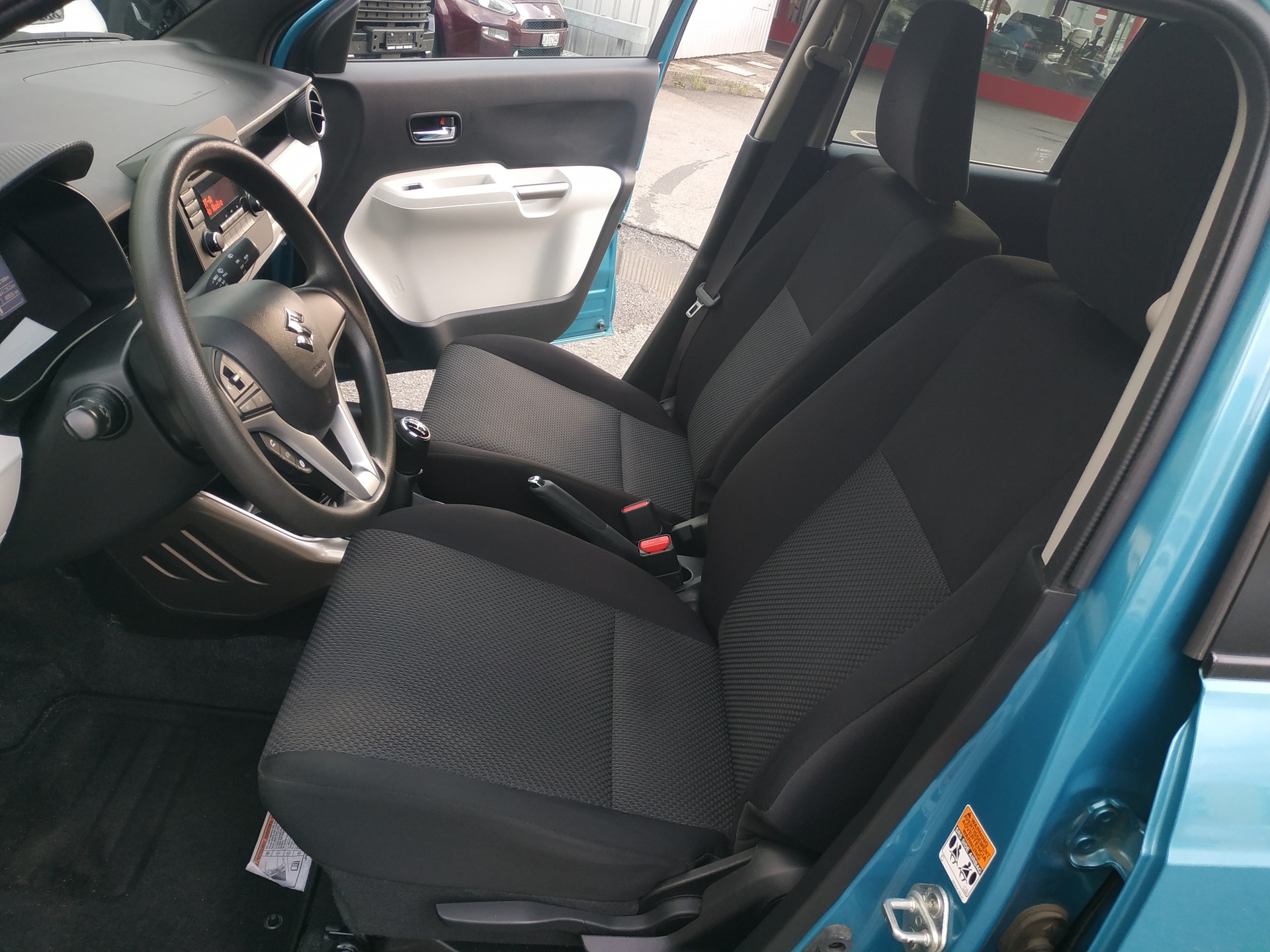 SUZUKI Ignis 1.2i Compact+ 4x4-image-12