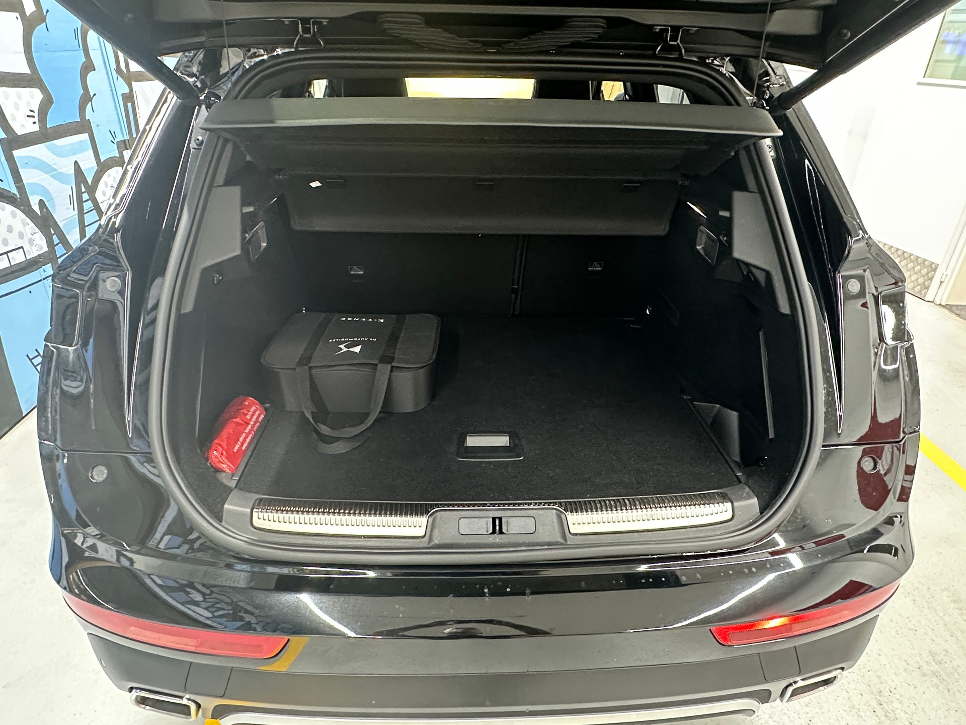 DS AUTOMOBILES DS 7 Crossback E-Tense 300 4x4 Louvre-image-4