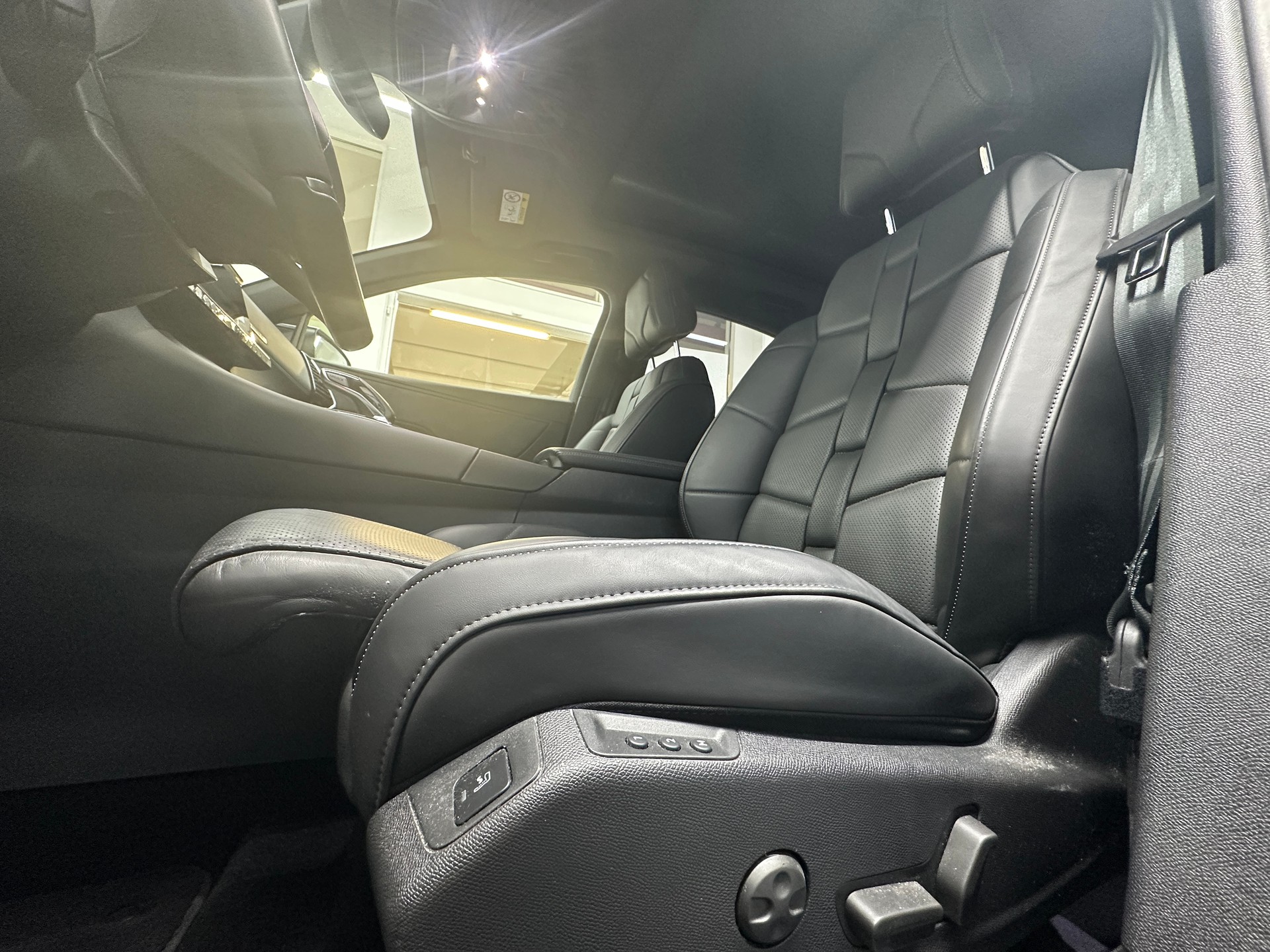 DS AUTOMOBILES DS 7 Crossback E-Tense 300 4x4 Louvre-image-6