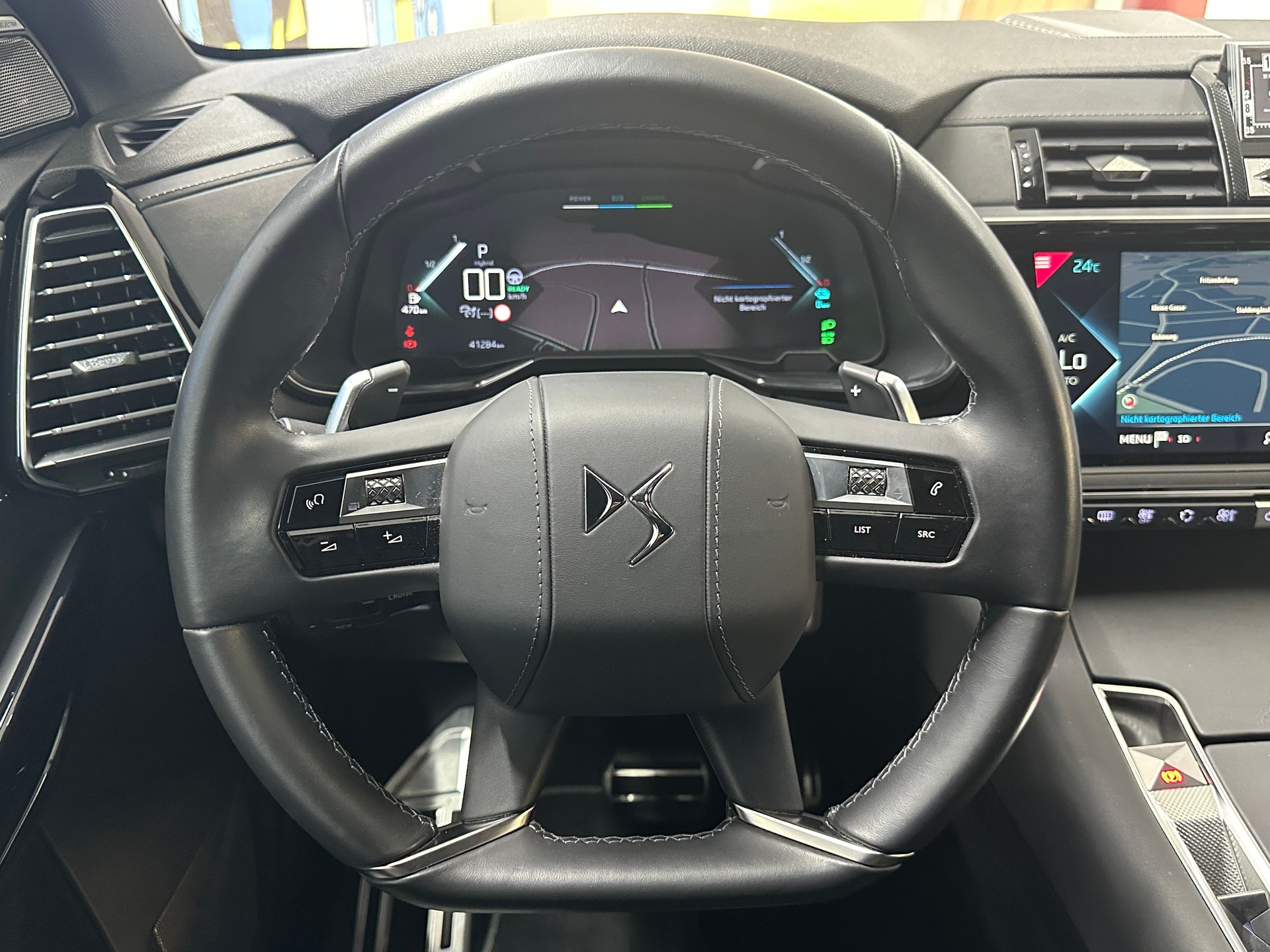 DS AUTOMOBILES DS 7 Crossback E-Tense 300 4x4 Louvre-image-9