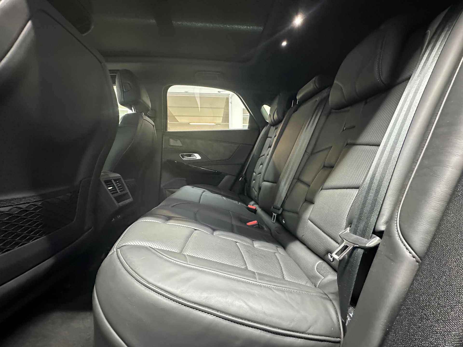 DS AUTOMOBILES DS 7 Crossback E-Tense 300 4x4 Louvre-image-7