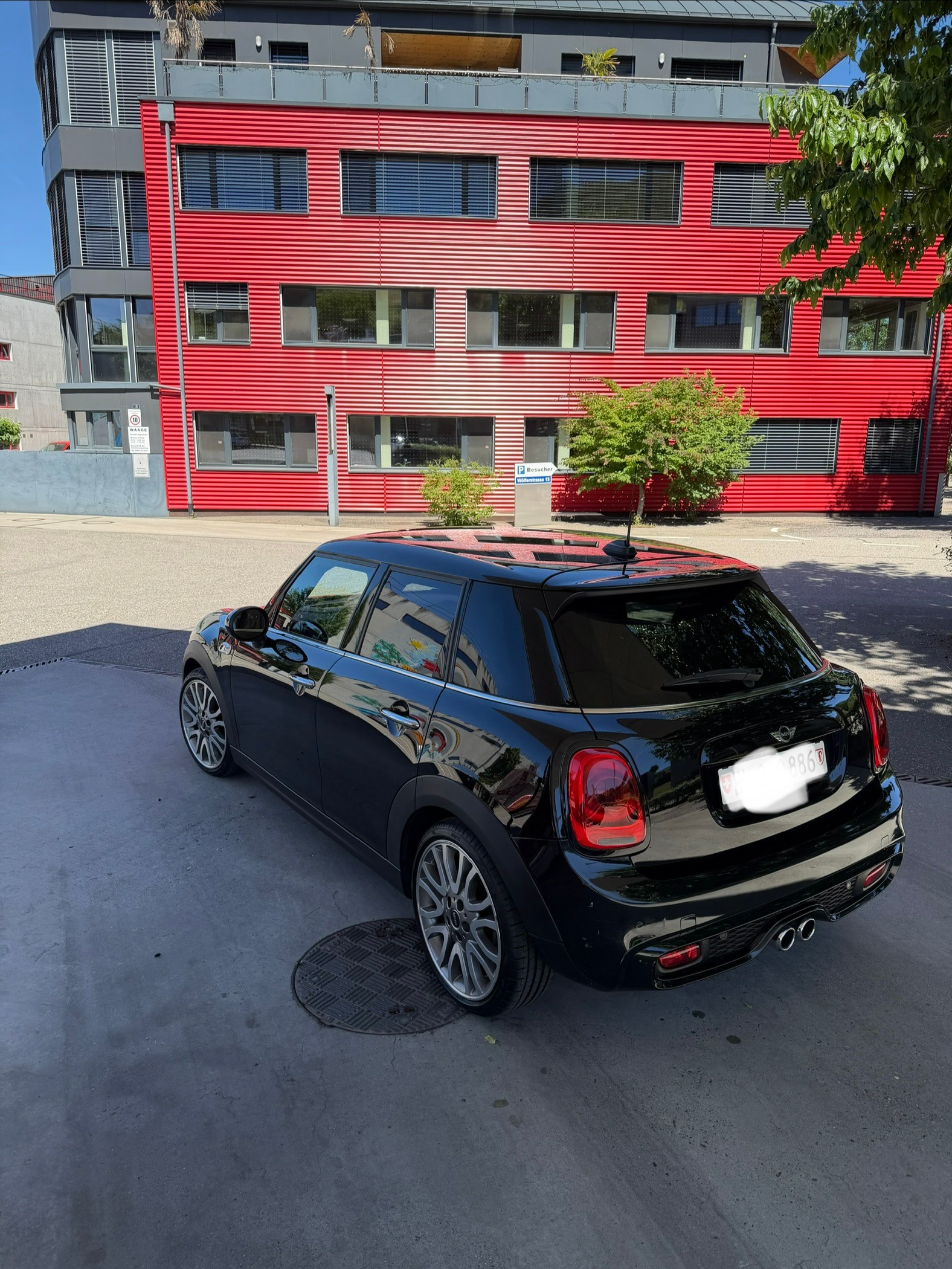 MINI 2.0i Cooper S Trafalgar-image-0
