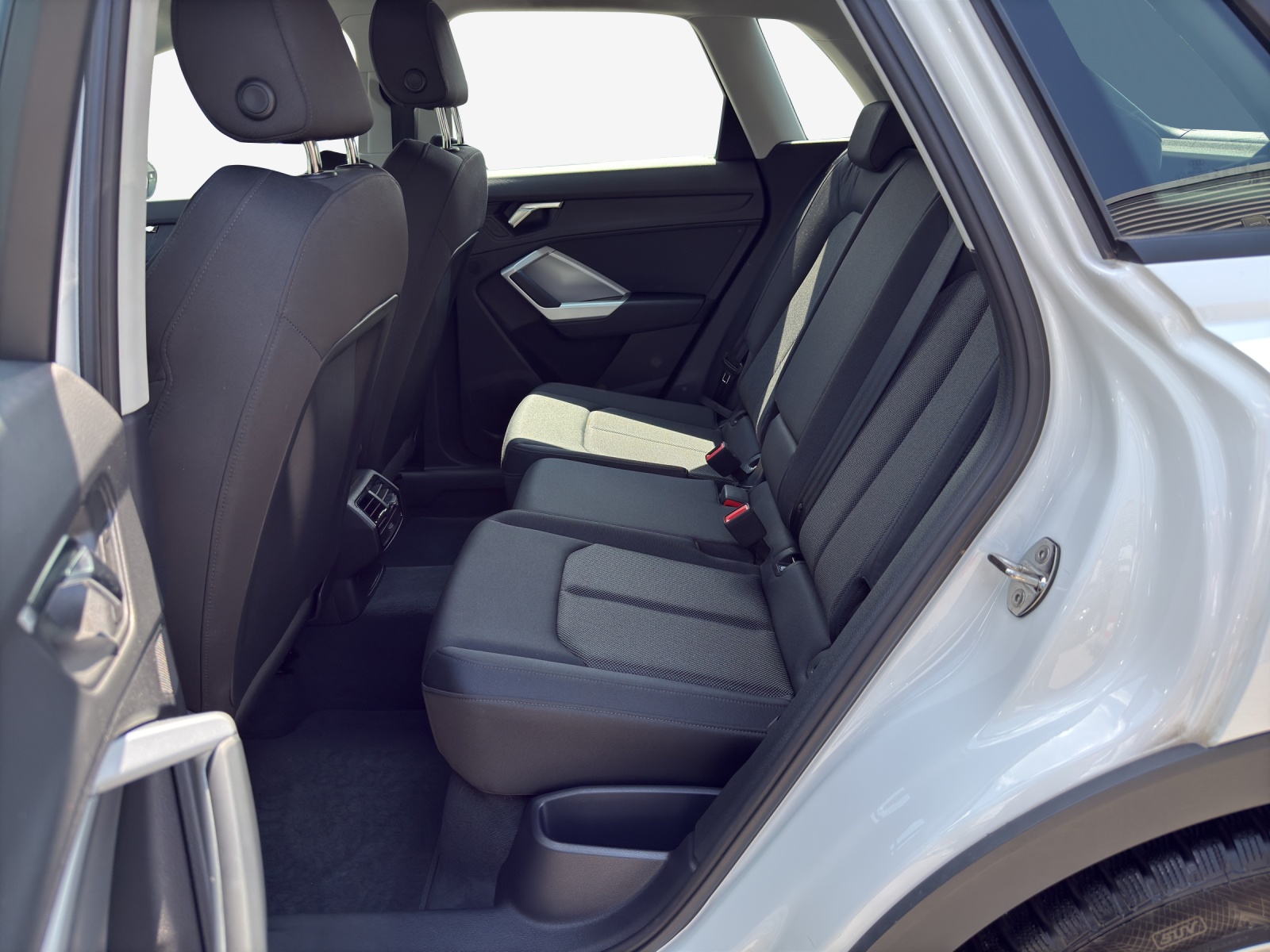 AUDI Q3 35 TFSI Attraction S-tronic-image-11