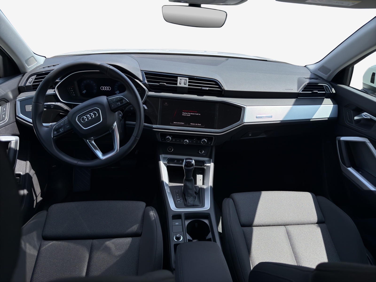 AUDI Q3 35 TFSI Attraction S-tronic-image-8