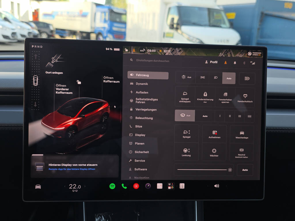 TESLA Model Y Performance AWD-image-21